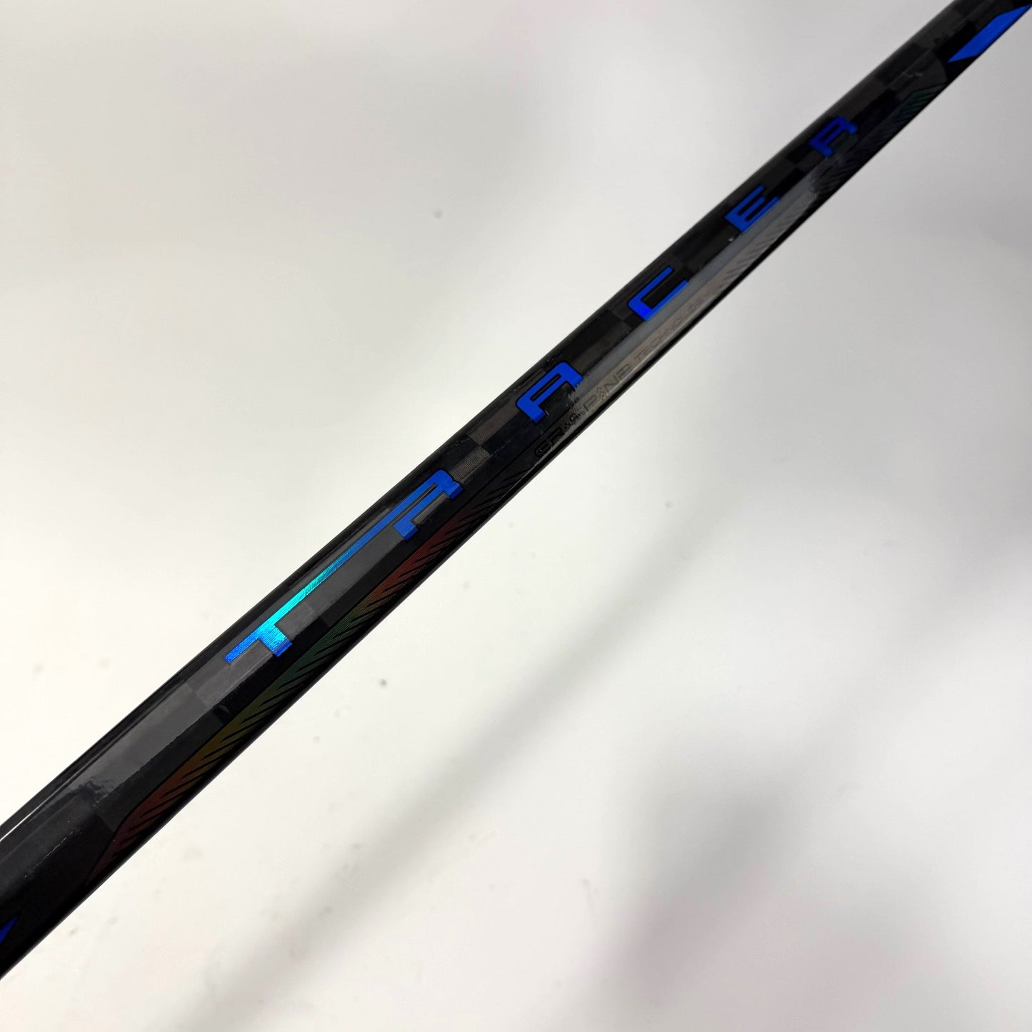 Used Right Red/Blue Bauer Nexus Tracer | 65 Flex P88 Curve | AB705