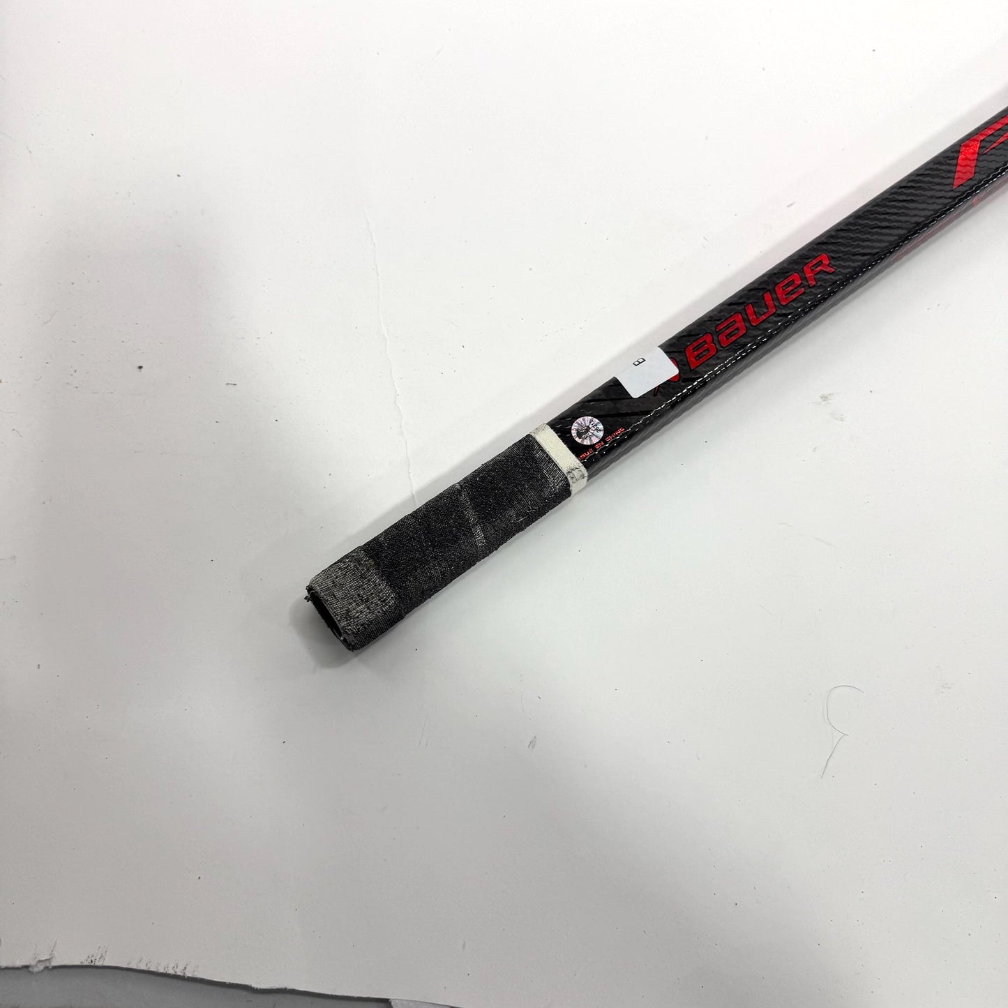 Used Left Red Bauer Pulse | 87 Flex P28 Curve Grip | Matt Gryzelcyk | BH144