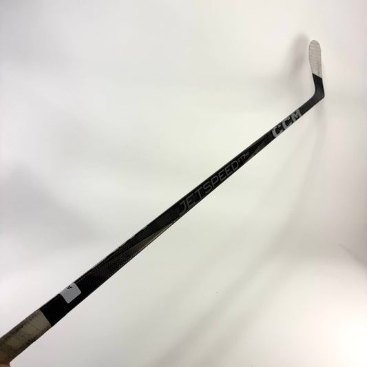 Used Left Black CCM Jetspeed FT7 Pro | 80 Flex P28 Curve Grip | A218 - Top Flight Hockey