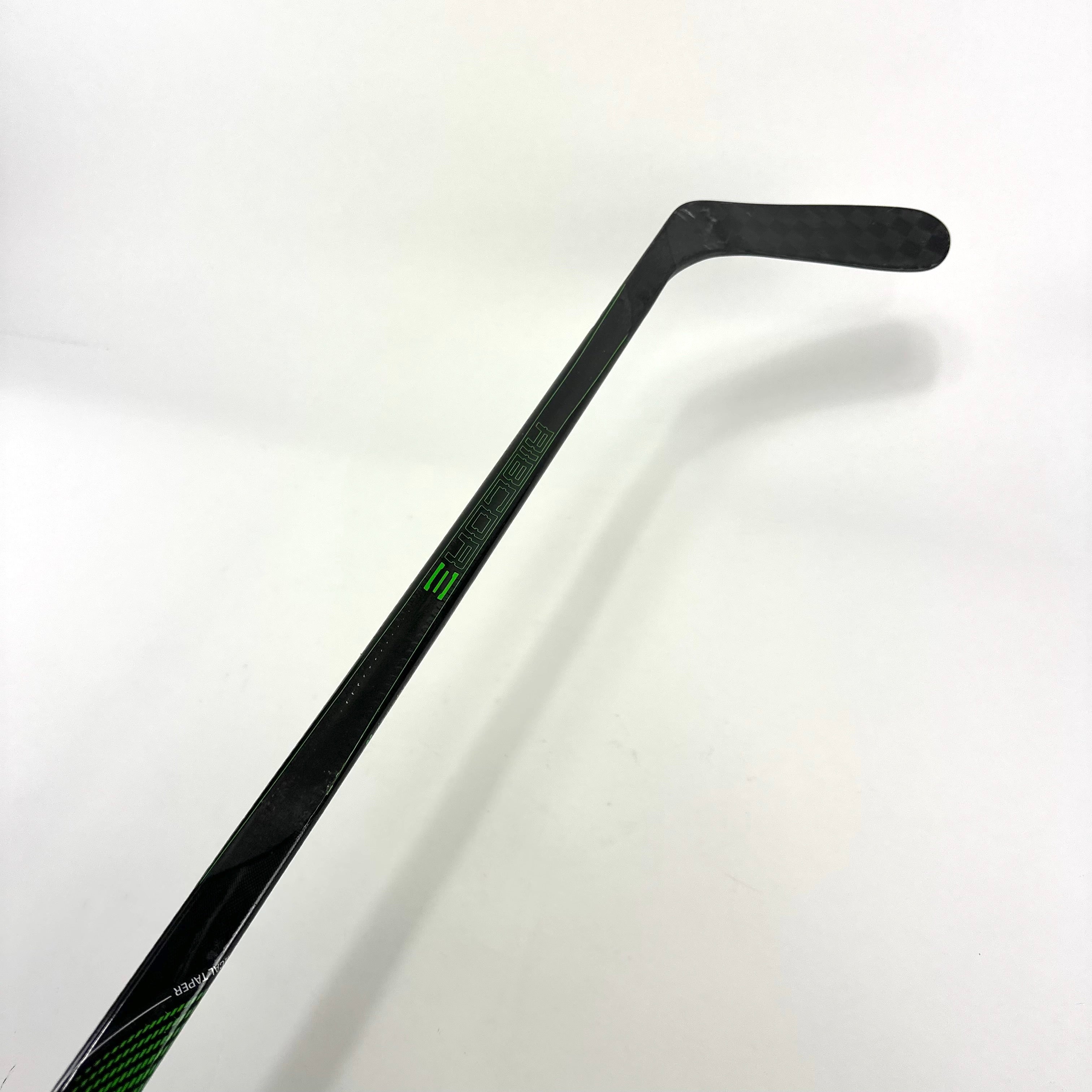 New Right CCM Ribcor Trigger 4 Pro | 100 Flex P90T Curve Grip | Cernak | TBL358