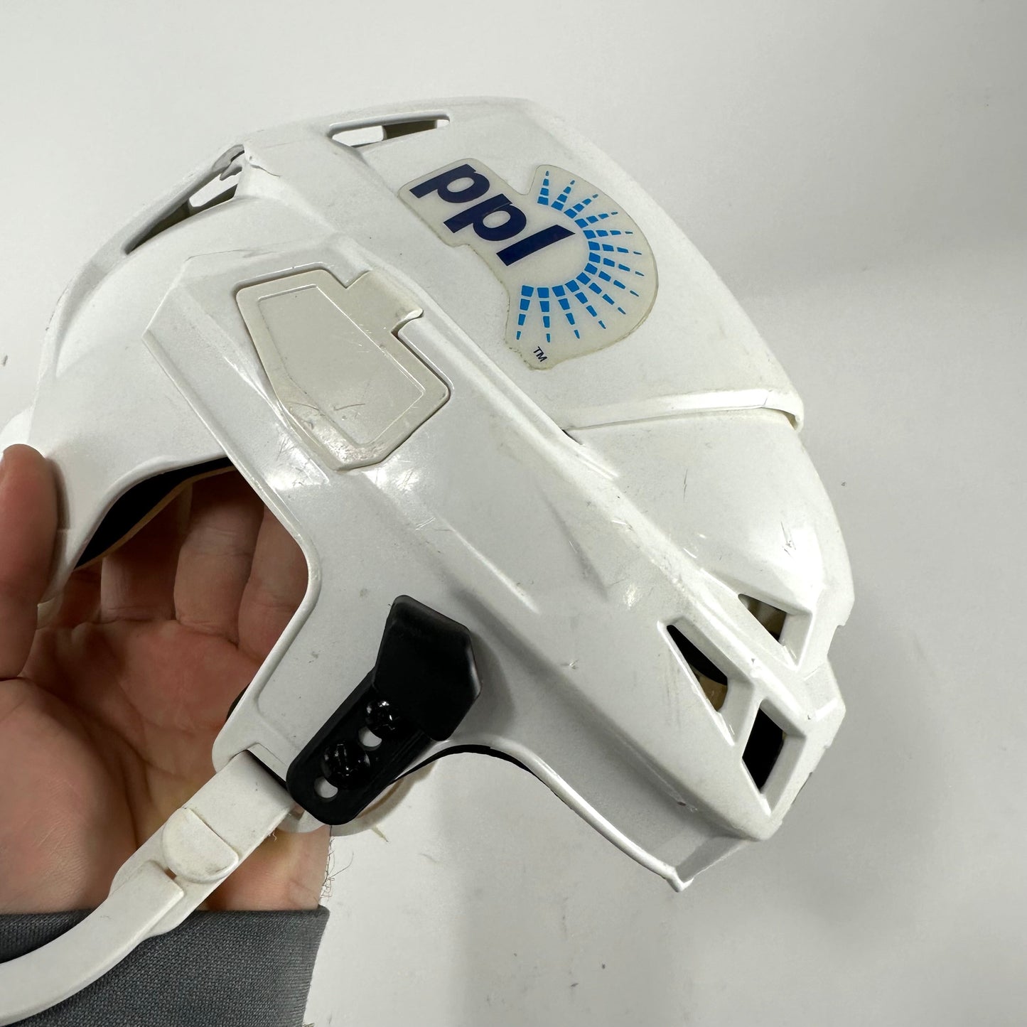 Used White CCM V08 Helmet | Senior Small | M466 - Top Flight Hockey