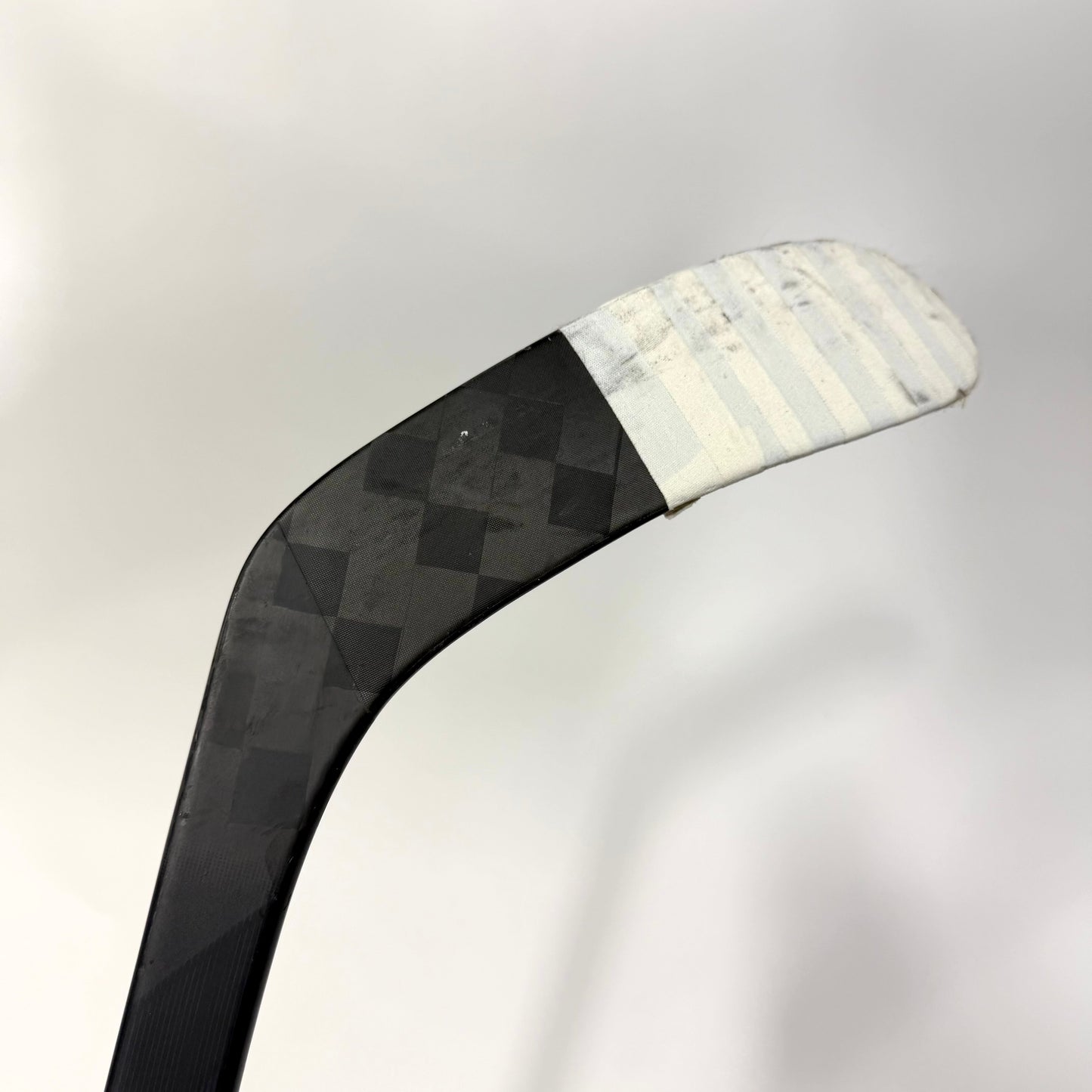 Used Left Black CCM Jetspeed FT7 Pro | 80 Flex P28 Curve Grip | AB720