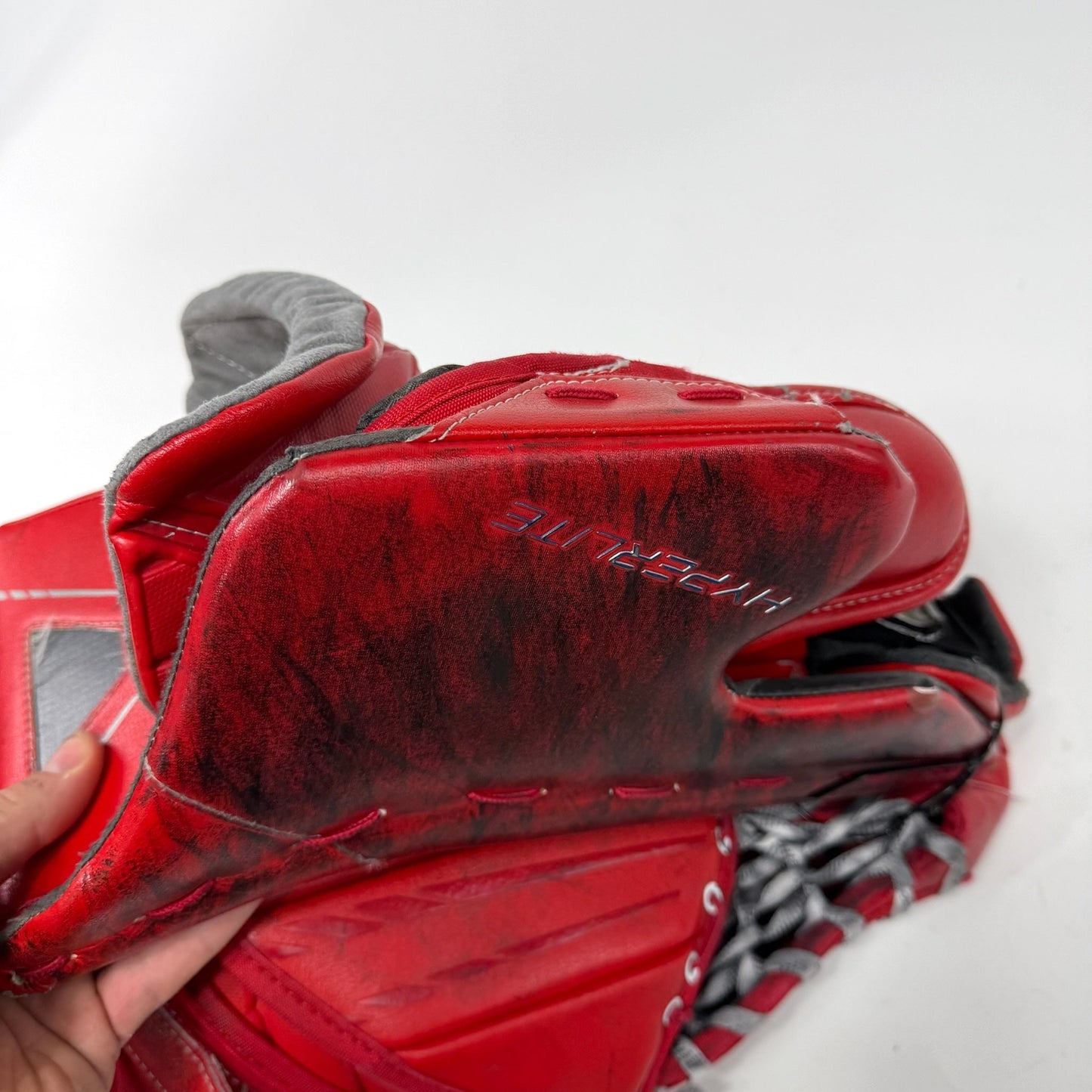 Used Regular Red Bauer Vapor Hyperlite Goalie Glove and Blocker | AB526