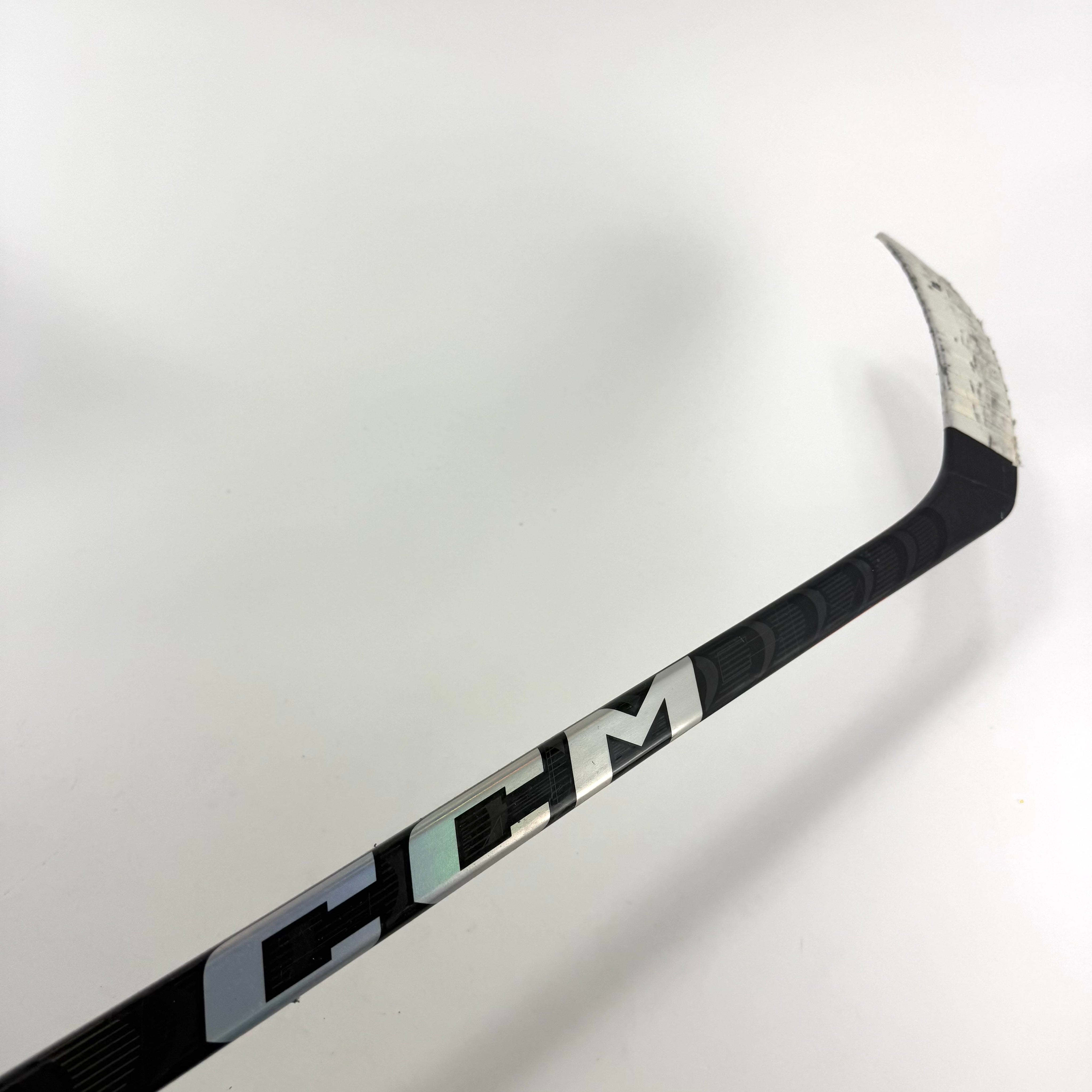Used Right CCM Jetspeed FT5 Pro | 85 Flex P28 Curve Grip | L269 - Top Flight Hockey