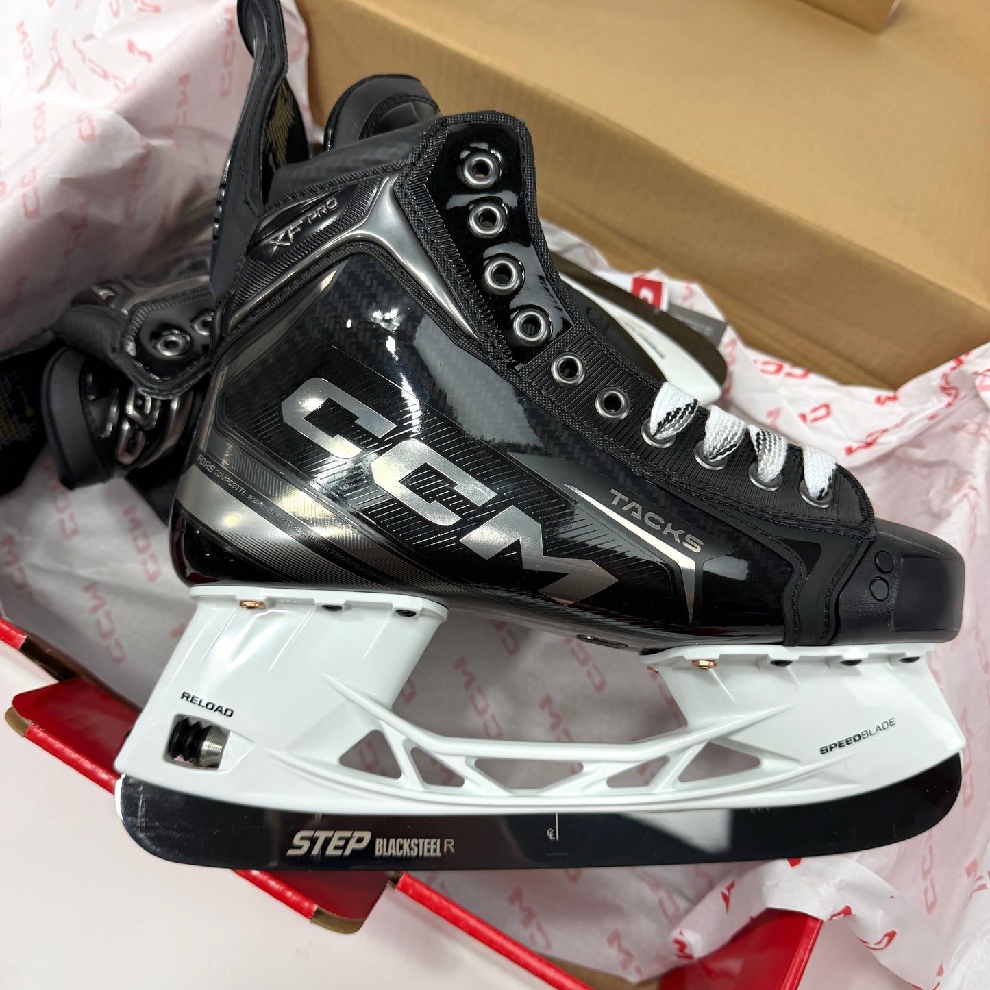 Brand New Retail CCM Tacks XF Pro Skates - Size 8 - Regular