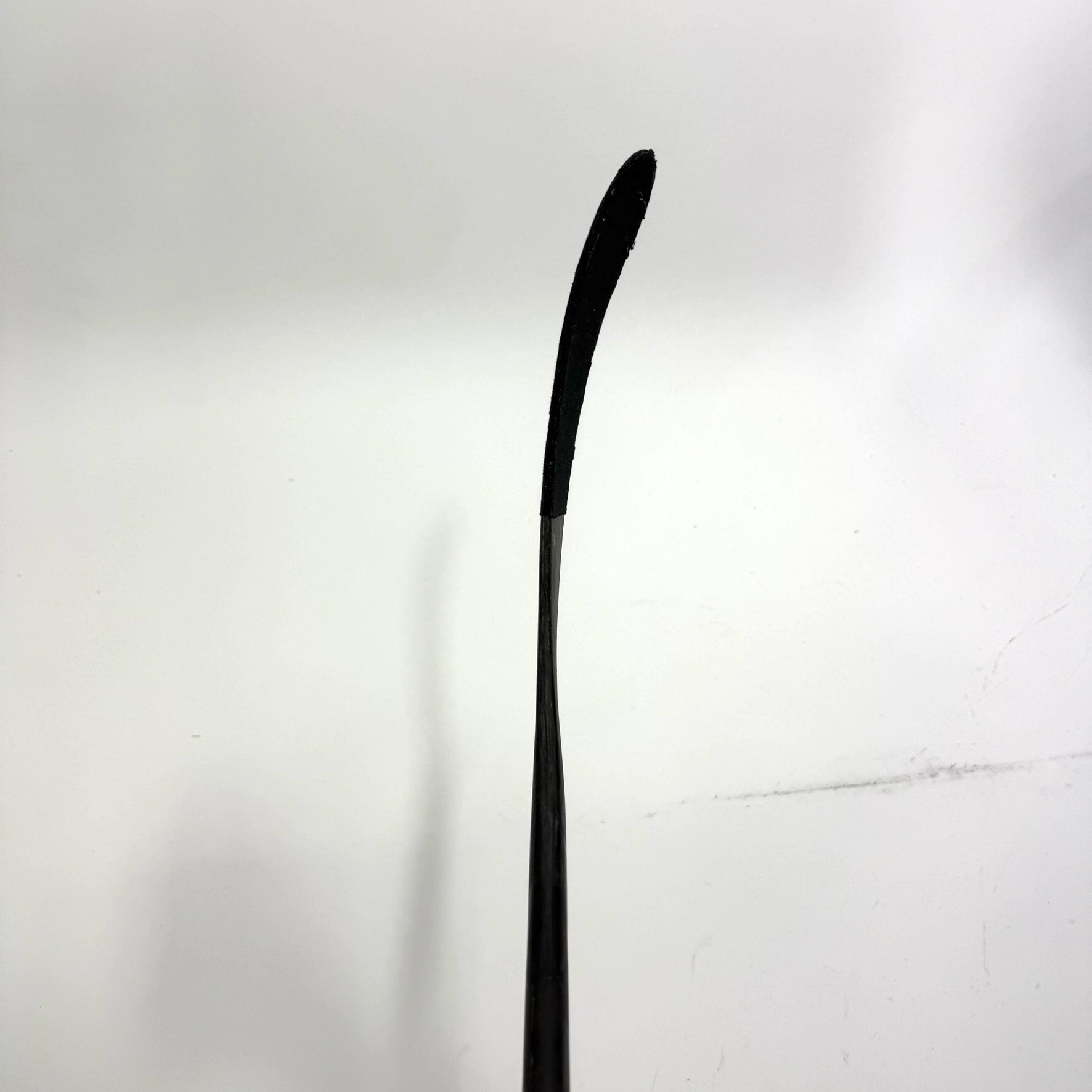 Used Left Red Bauer Vapor Hyperlite 2 | 87 Flex P28 Curve Grip | Ilya Mikheyev | BH191 - Top Flight Hockey
