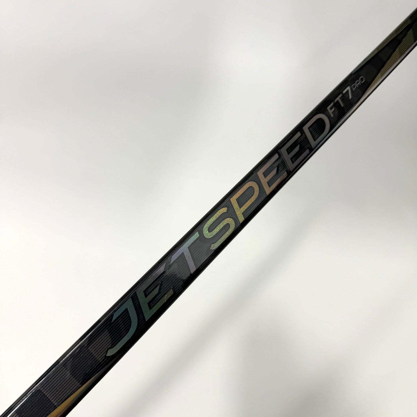 Used Right CCM Jetspeed FT7 Pro | 95 Flex P28M Curve Grip | AB434