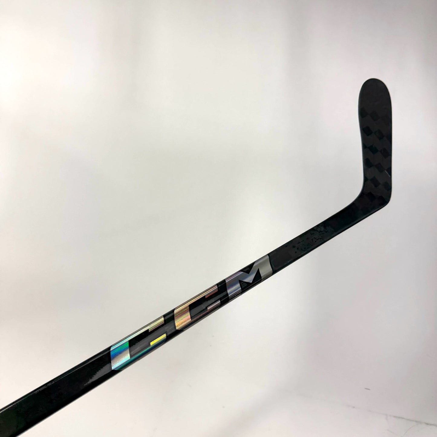New Left CCM Ribcor Trigger 9 Pro | 75 Flex P28 Curve Grip | AB825