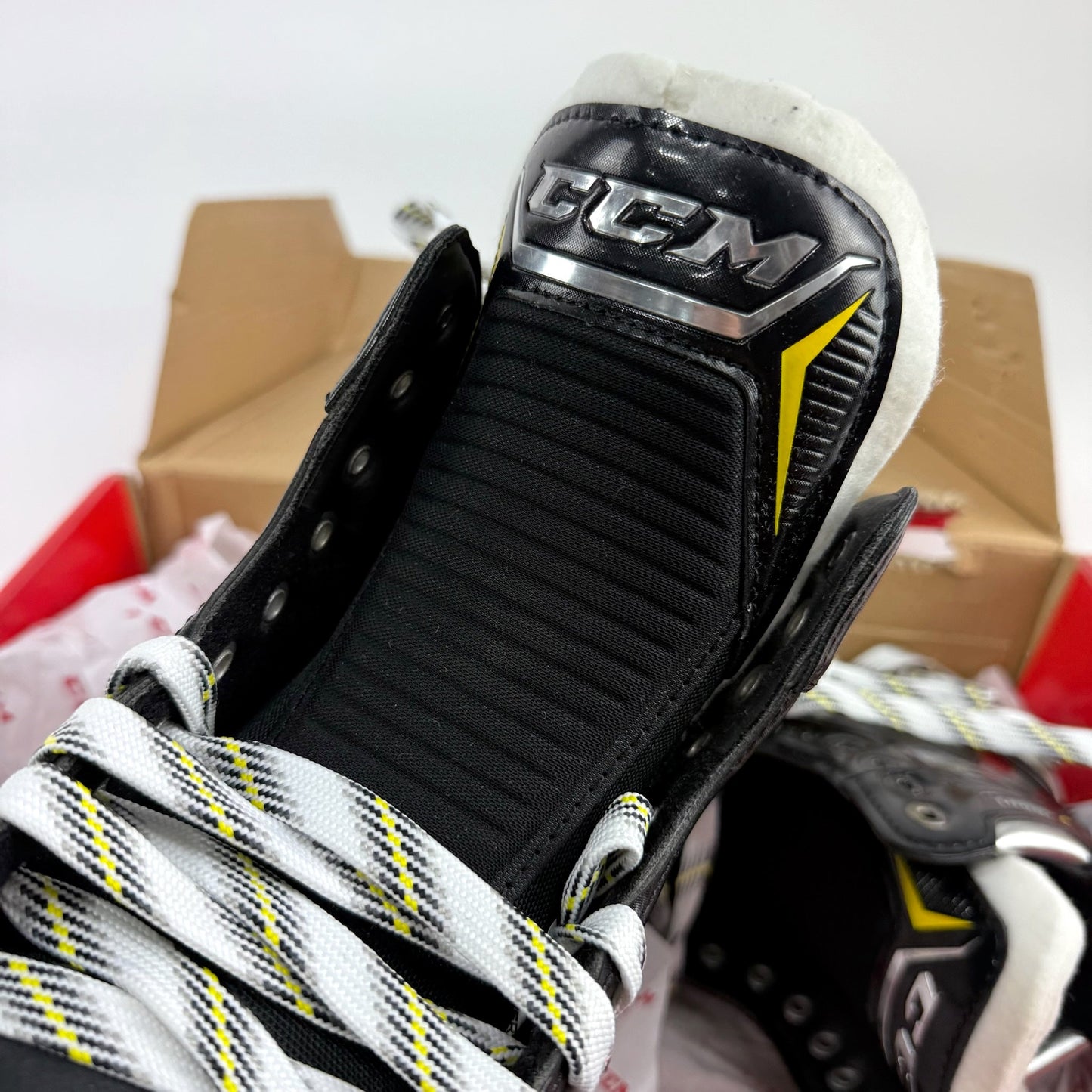 New CCM Tacks 9080 Goalie Skates | Senior 6 D | F462