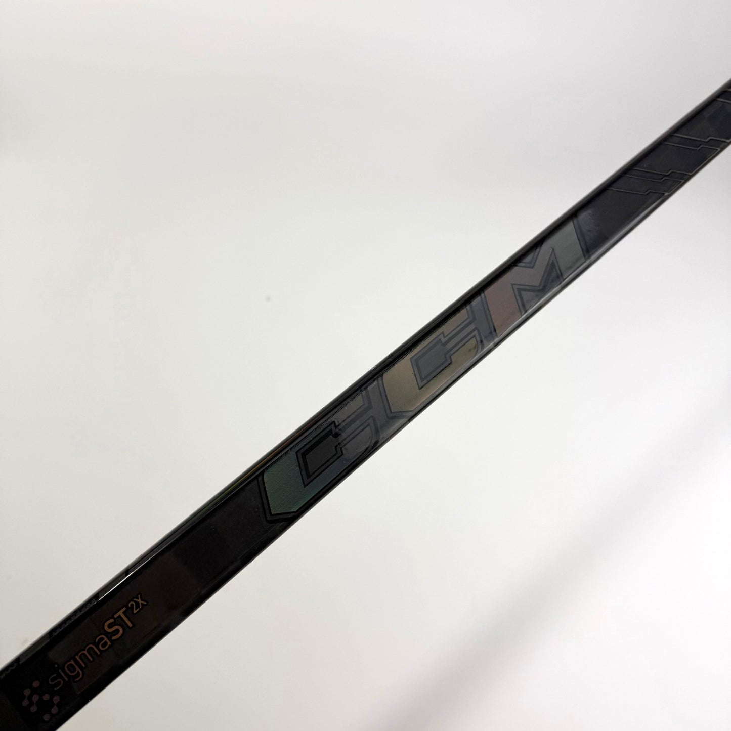 Used Right CCM XF Ghost | 95 Flex P28M Curve Grip | A205