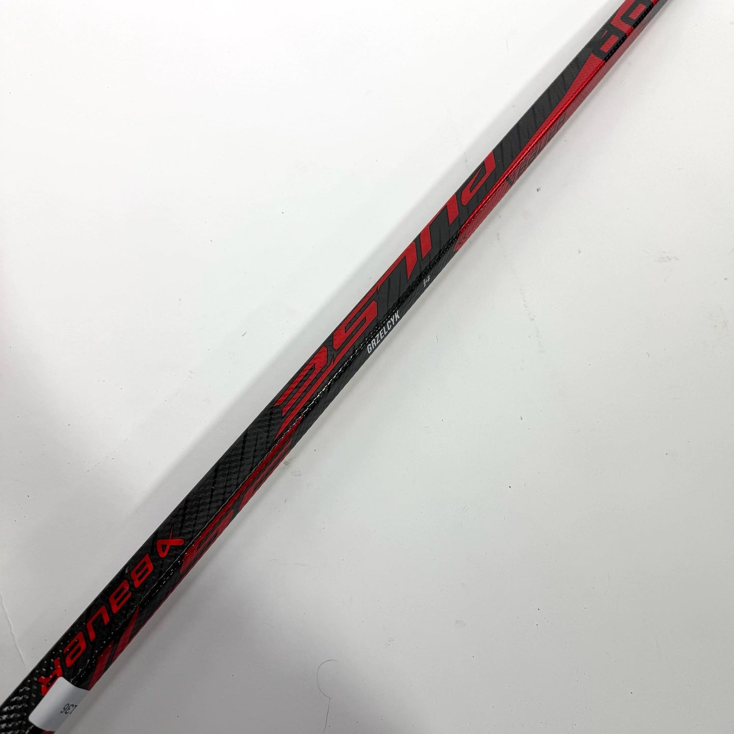 Used Left Red Bauer Pulse | 87 Flex P28 Curve Grip | Matt Gryzelcyk | BH136