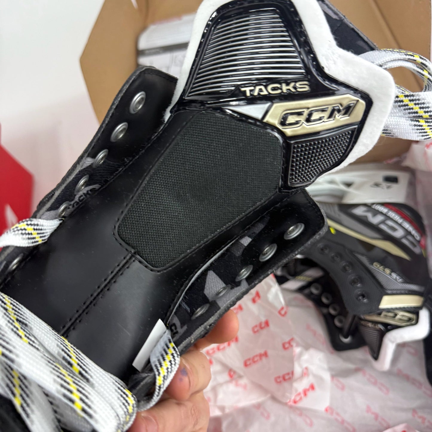 New CCM Tacks AS570 Skates | 6 Regular | CCM477 - Top Flight Hockey
