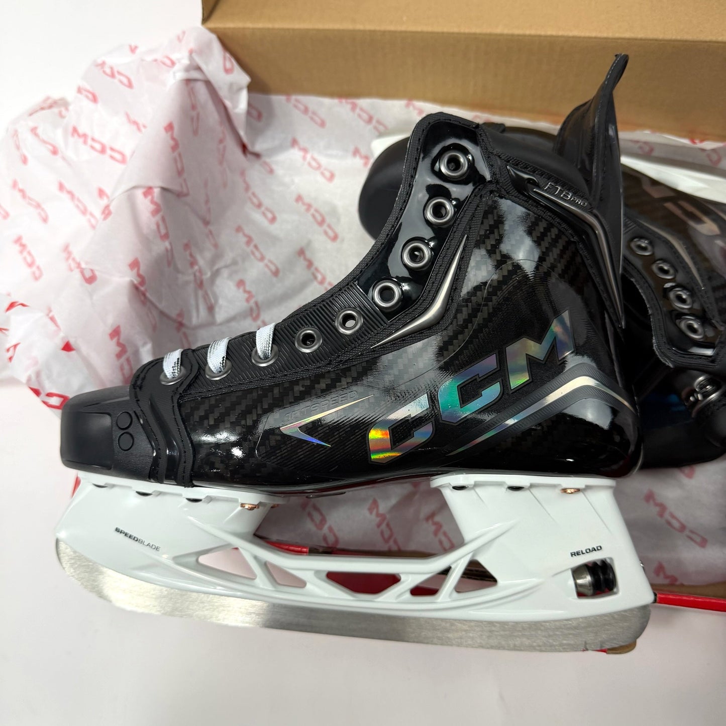 Brand New Total Custom CCM Jetspeed FT8 Pro Skates - Size 5.5 - Regular