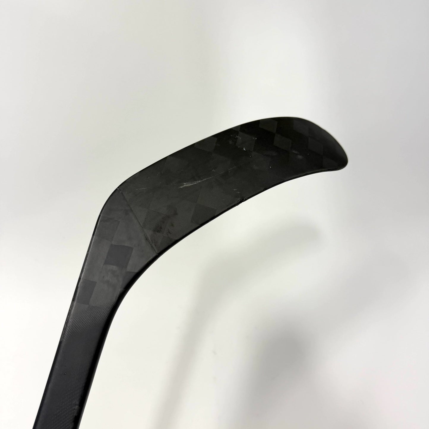 Used Left Black CCM Jetspeed FT8 Pro | 75 Flex P28M Curve Grip | AB982 - Top Flight Hockey