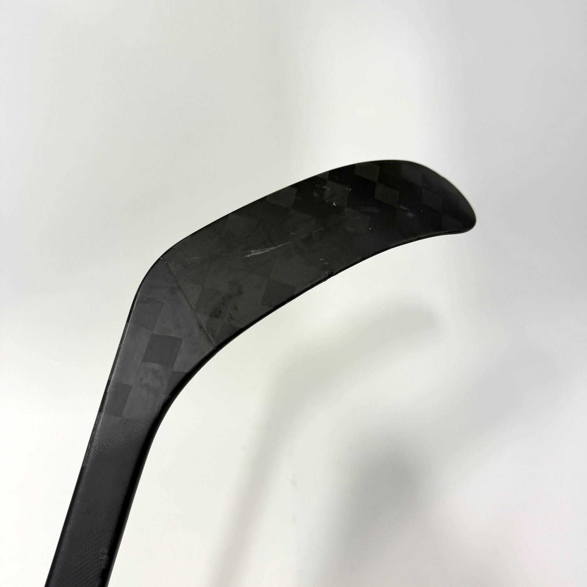 Used Left Black CCM Jetspeed FT8 Pro | 75 Flex P28M Curve Grip | AB982 - Top Flight Hockey
