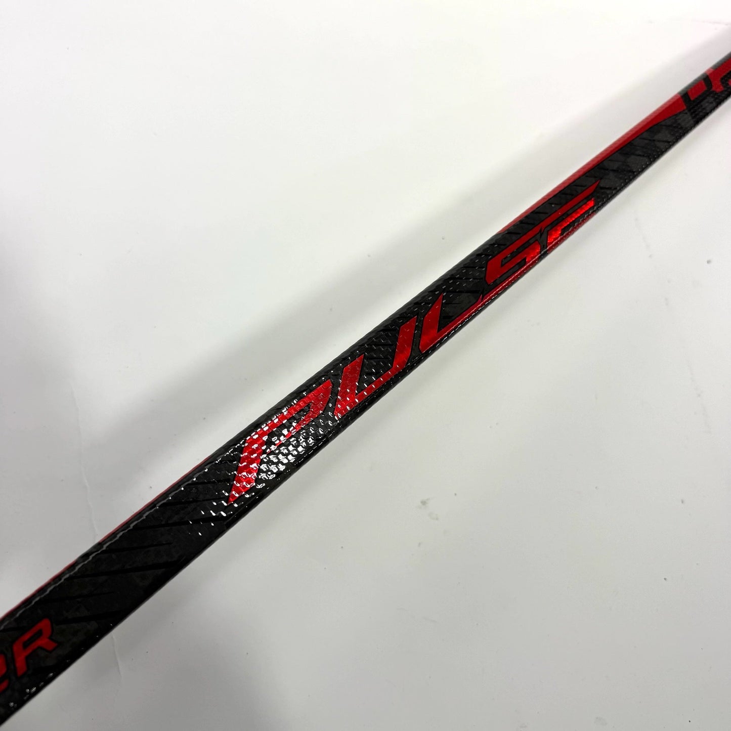Used Left Red Bauer Pulse | 87 Flex P28 Curve Grip | Matt Gryzelcyk | BH142 - Top Flight Hockey