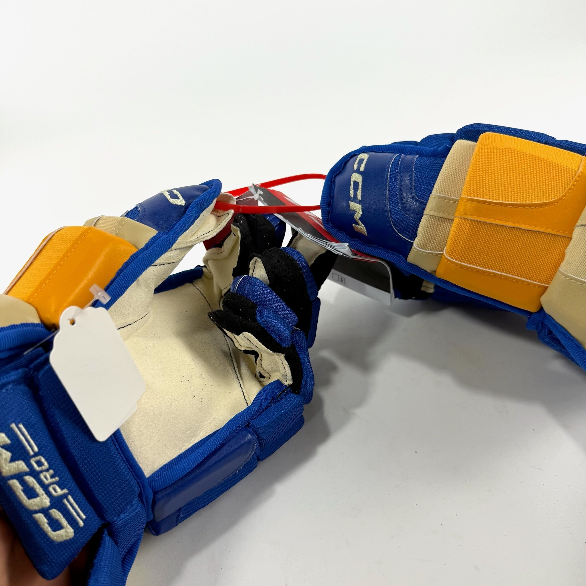 New STL Blues Heritage CCM HGCL Pro Gloves | 14" | Perunovic | D124 - Top Flight Hockey