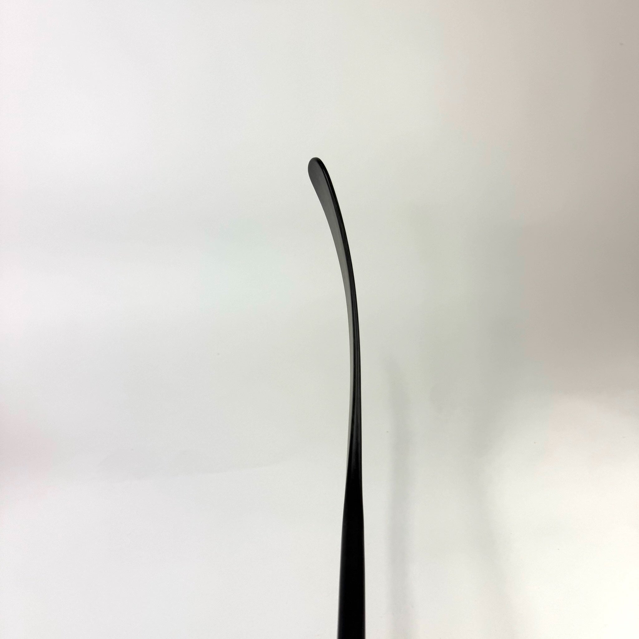 New Right CCM Ribcor Trigger 8 Pro | 95 Flex Custom Curve Grip | Raddysh | L225 - Top Flight Hockey