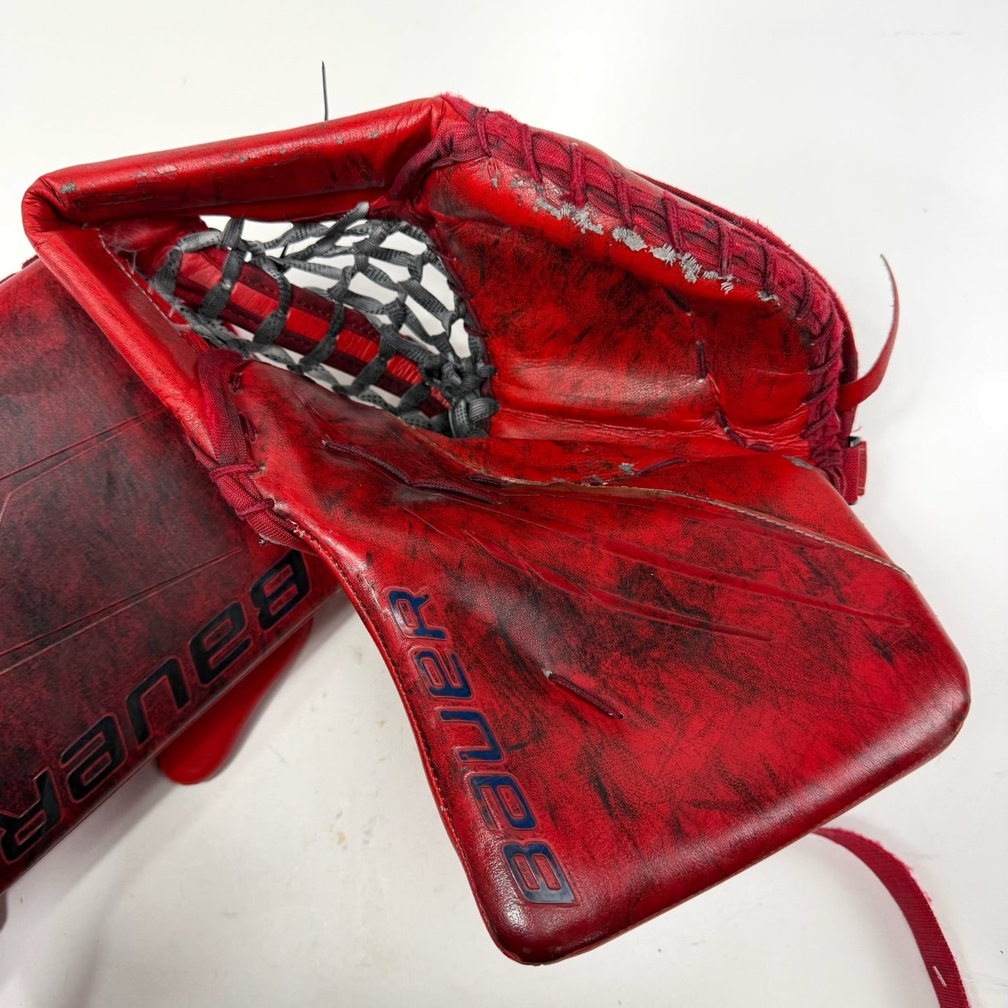 Used Regular Red Bauer Vapor Hyperlite Goalie Glove and Blocker | AB526