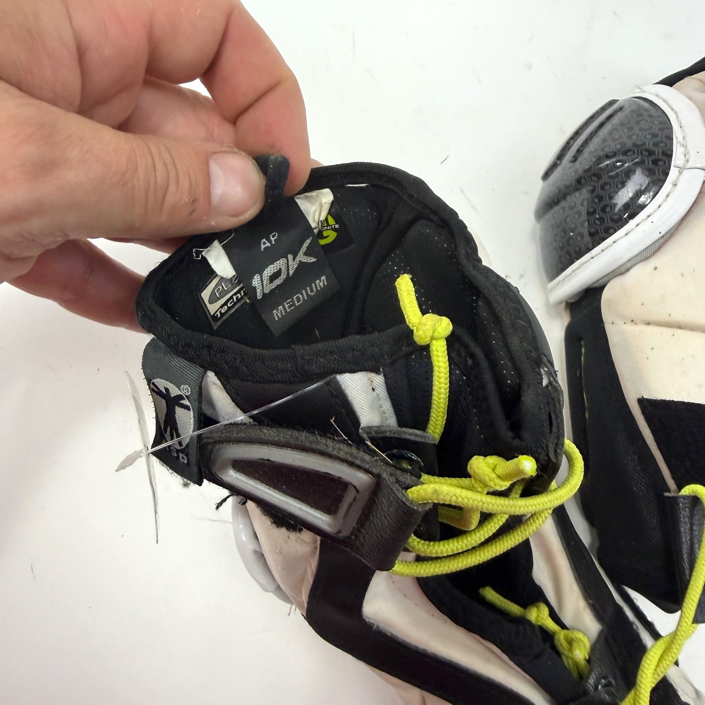 Used Reebok 10k Elbow Pads | Jr Medium | AB470