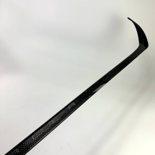 Repaired Right Blue Bauer Nexus Tracer | 95 Flex P28M Curve Grip | R25