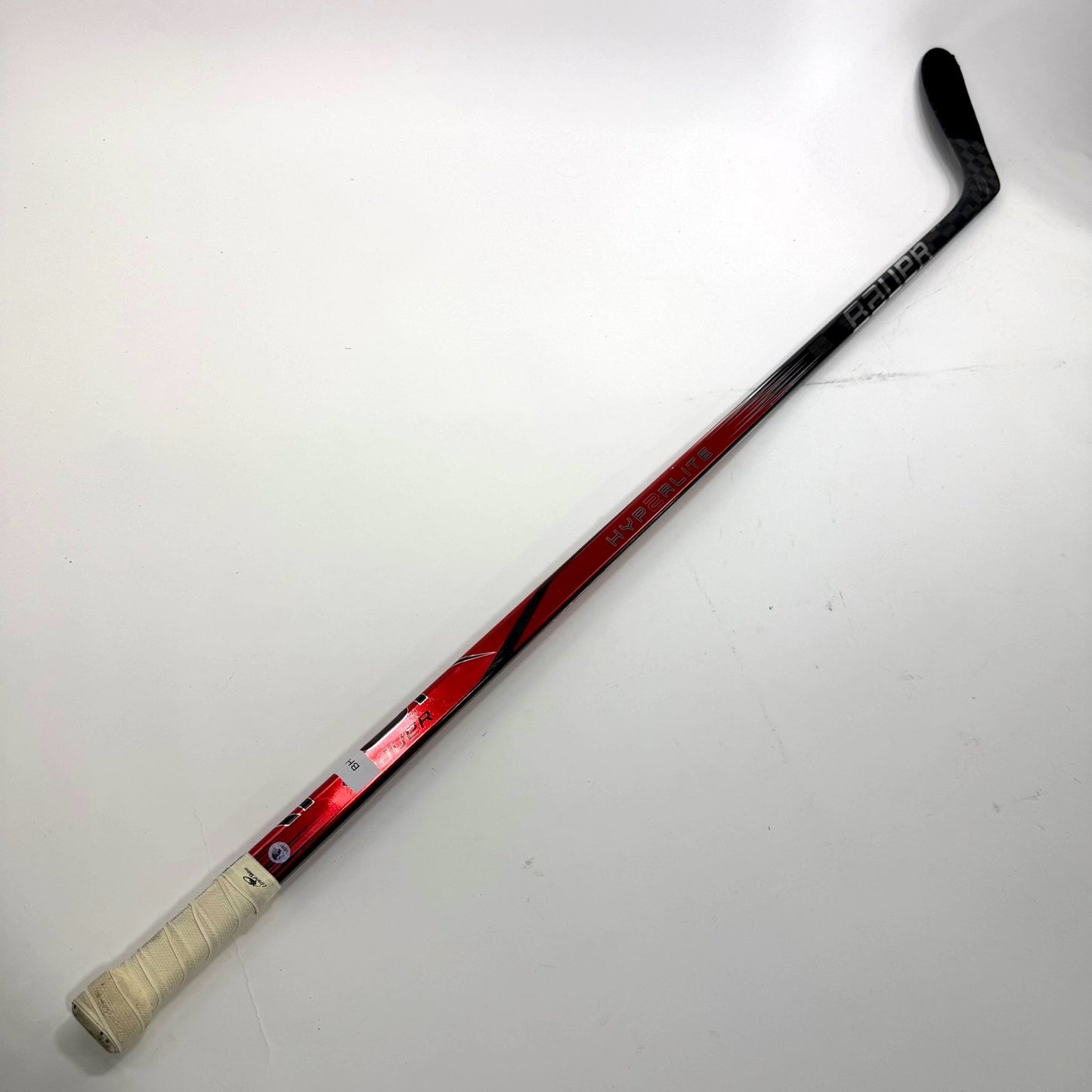 Used Left Red Bauer Vapor Hyperlite 2 | 87 Flex P28 Curve Grip | Ilya Mikheyev | BH193 - Top Flight Hockey
