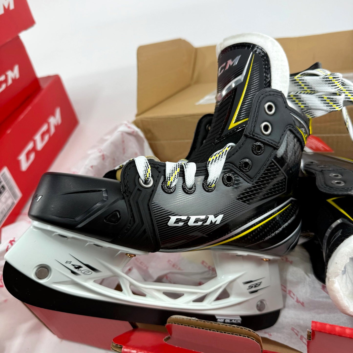 New CCM Super Tacks AS1 Skates | Jr 4.5D | CCM482