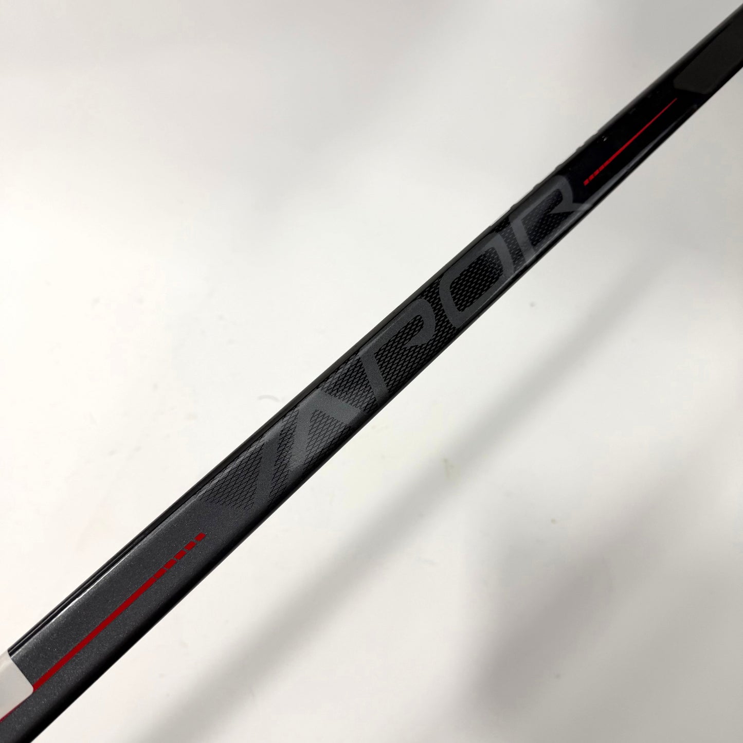 Use Left Bauer Vapor 3x Pro | 77 Flex P28 Curve Grip | R152