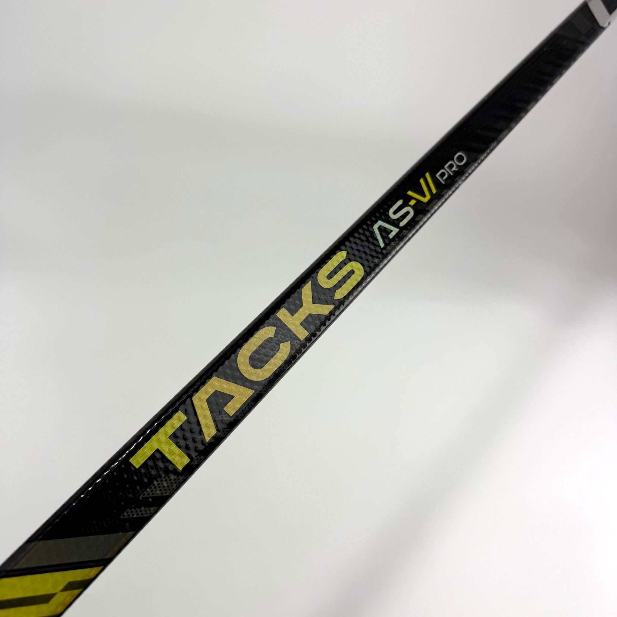 Used Right CCM Tacks AS6 Pro | 90 Flex P28M Curve Grip | F335 - Top Flight Hockey