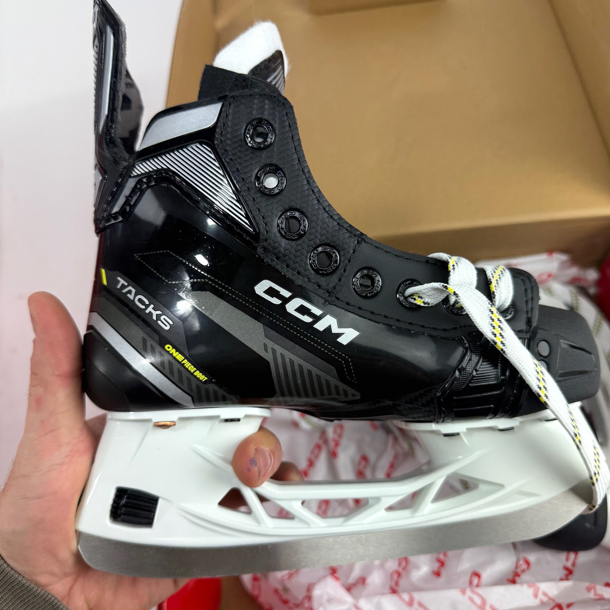 New CCM Tacks AS580 Skates | Junior 13-1 Regular | F498 - Top Flight Hockey