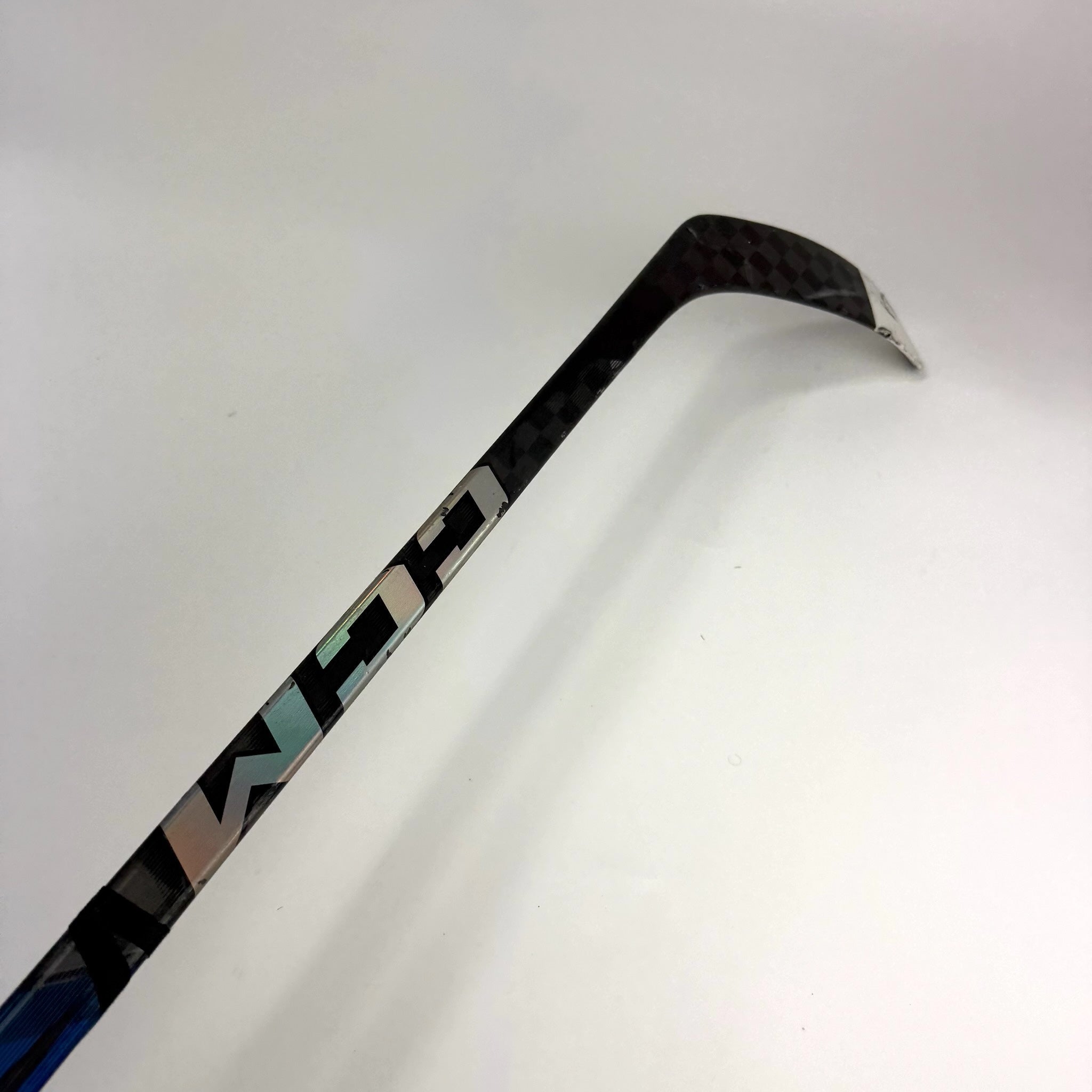 Used Left Blue CCM Jetspeed FT7 Pro | 80 Flex P28M Curve Grip | F364 - Top Flight Hockey