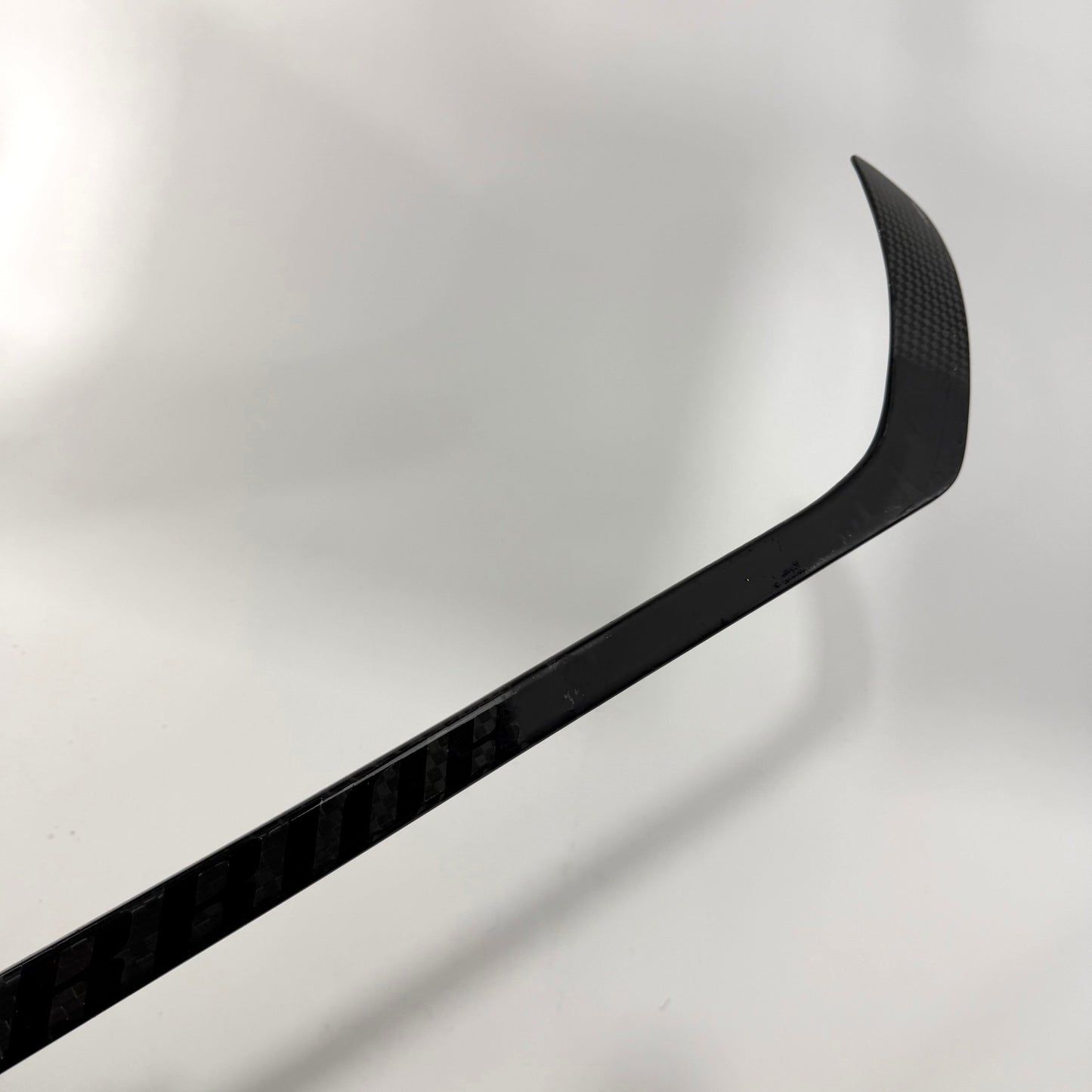 Used Right Warrior Alpha LX3 | 85 Flex W28 Curve Grip | AB909