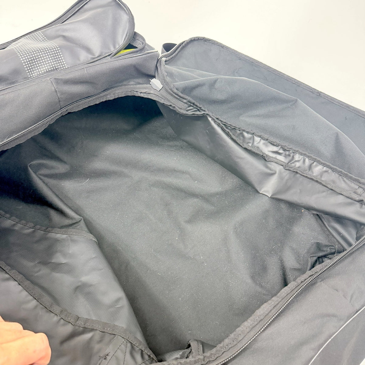 Used Black Bauer Player Bag | AB392