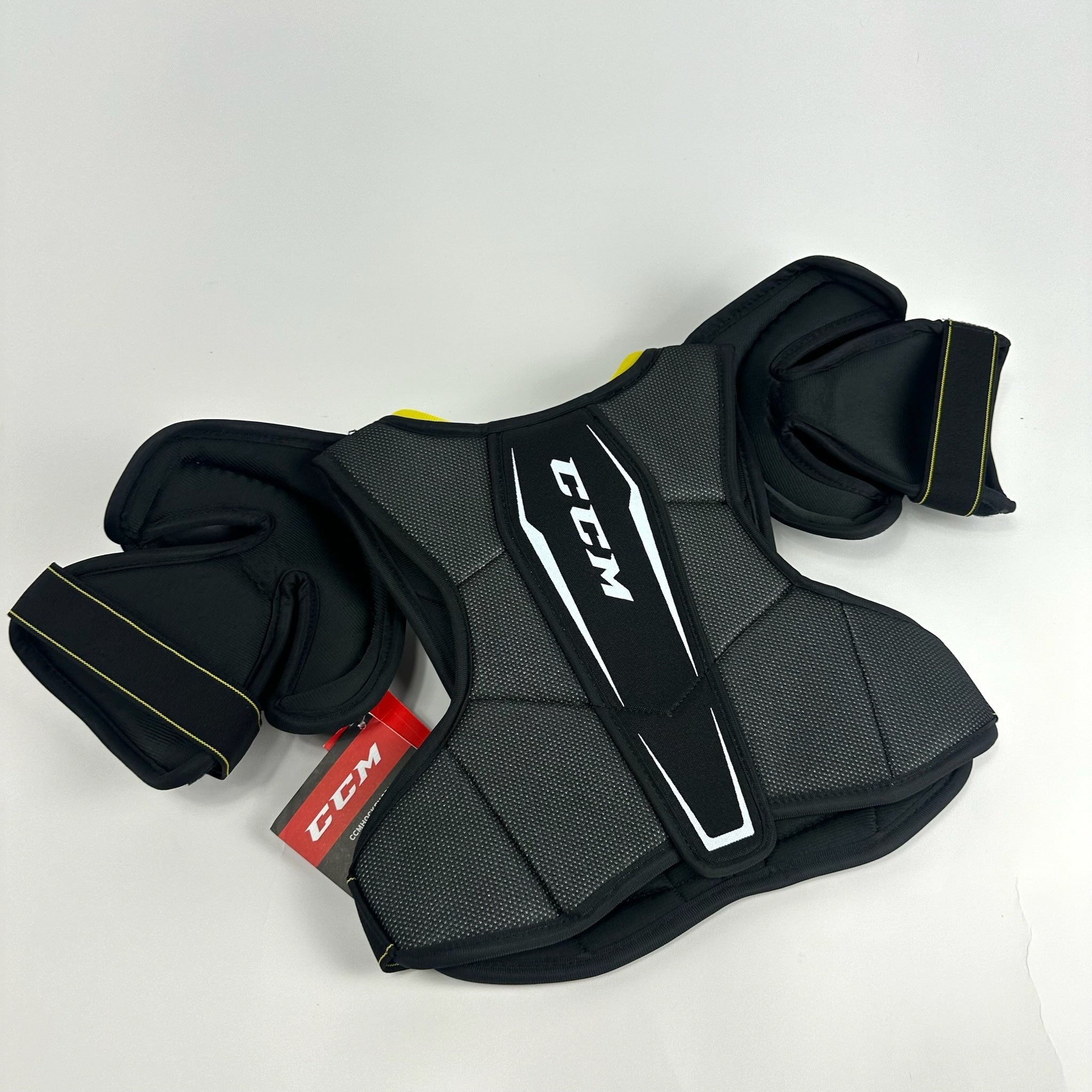 Brand New CCM 9550 Shoulder Pads - Junior Large