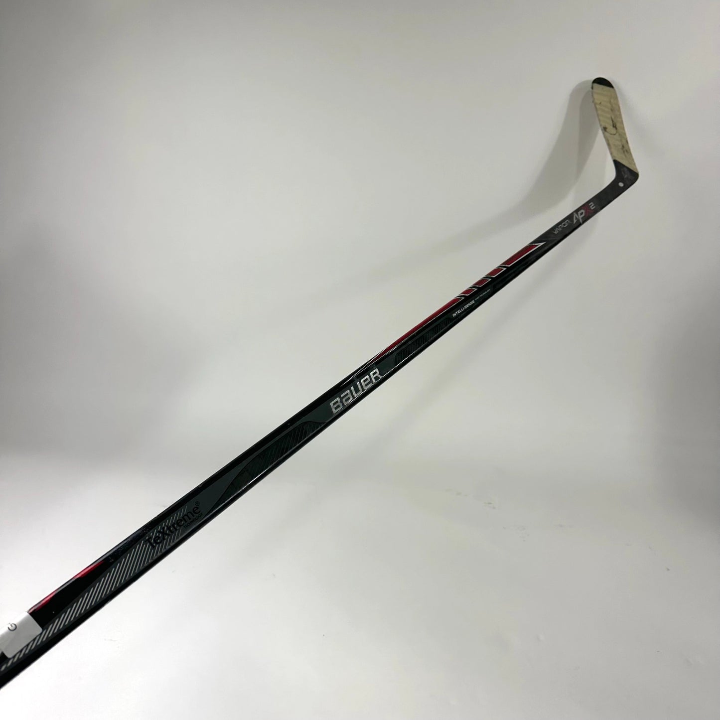 Used Left Bauer Vapor APX2 102 Flex P92M Curve | Staal - Autographed with Certification | G426 - Top Flight Hockey