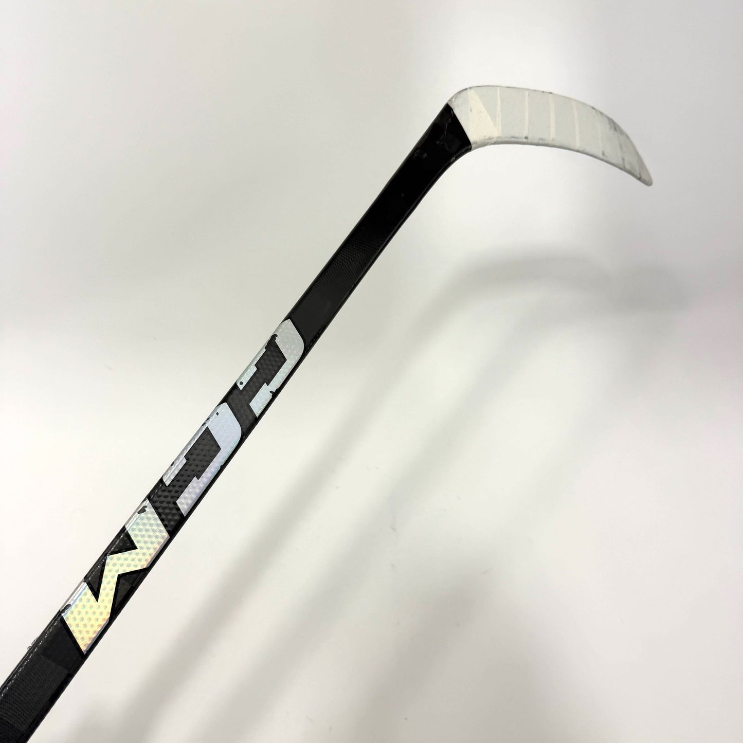 Used Left Black CCM Jetspeed FT8 Pro | 70 Flex P28 Curve Grip | AB998 - Top Flight Hockey