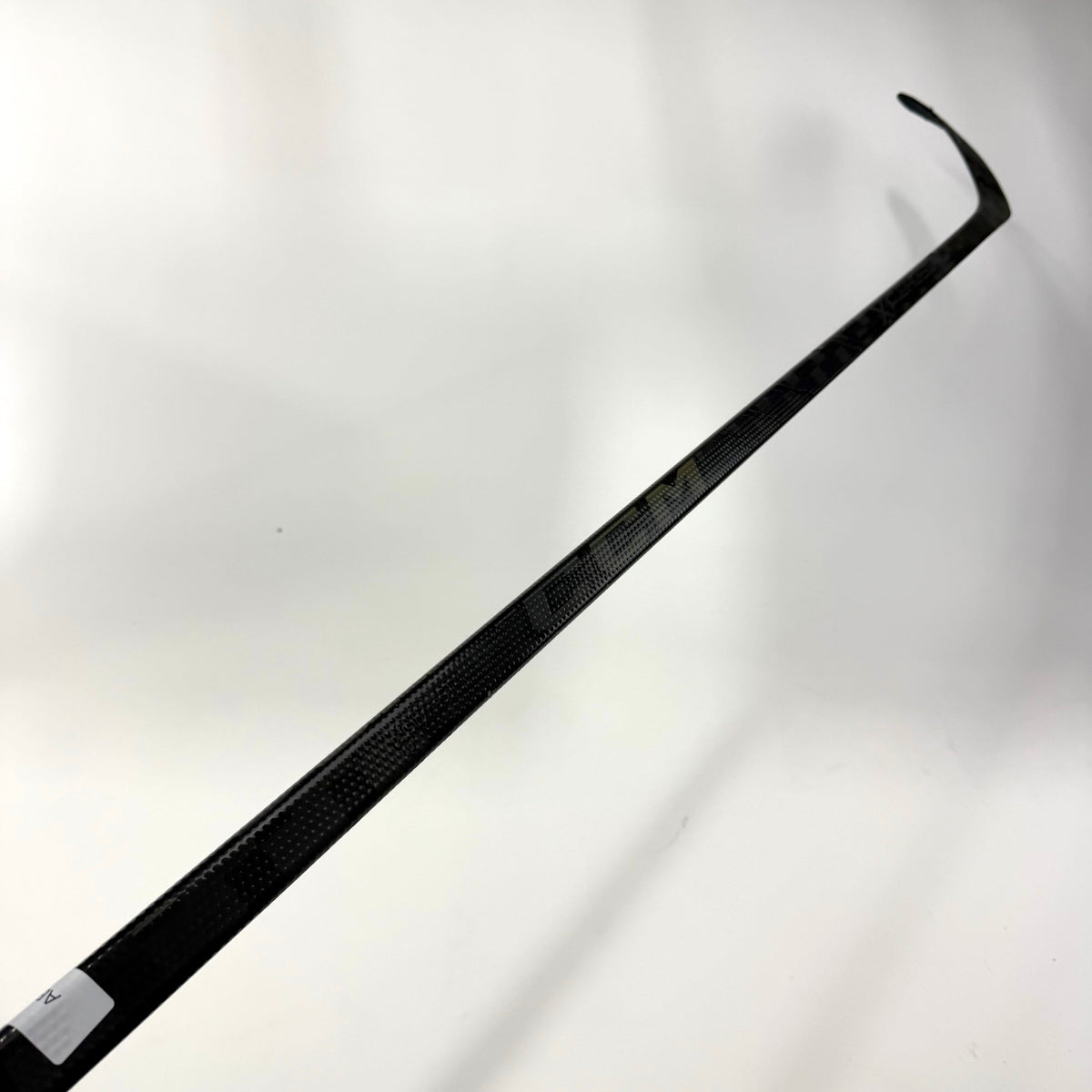 Used Right CCM Tacks XF Ghost | 75 Flex P28 Curve Grip | AB184 - Top Flight Hockey