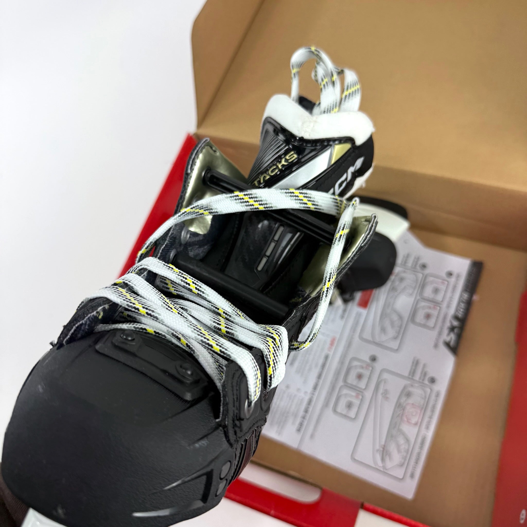 Brand New CCM Super Tacks AS-V Skates | Junior Size 1.5 Regular - #J728 - Top Flight Hockey