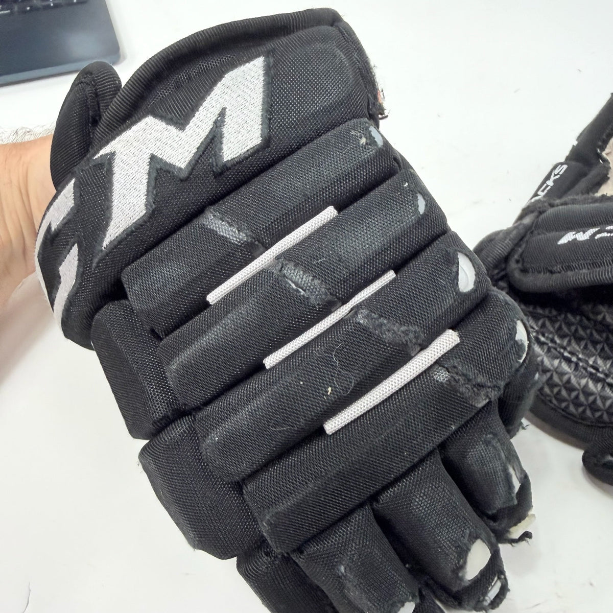Used Black CCM Tacks 4R Lite Pro Gloves | 11" | AB400