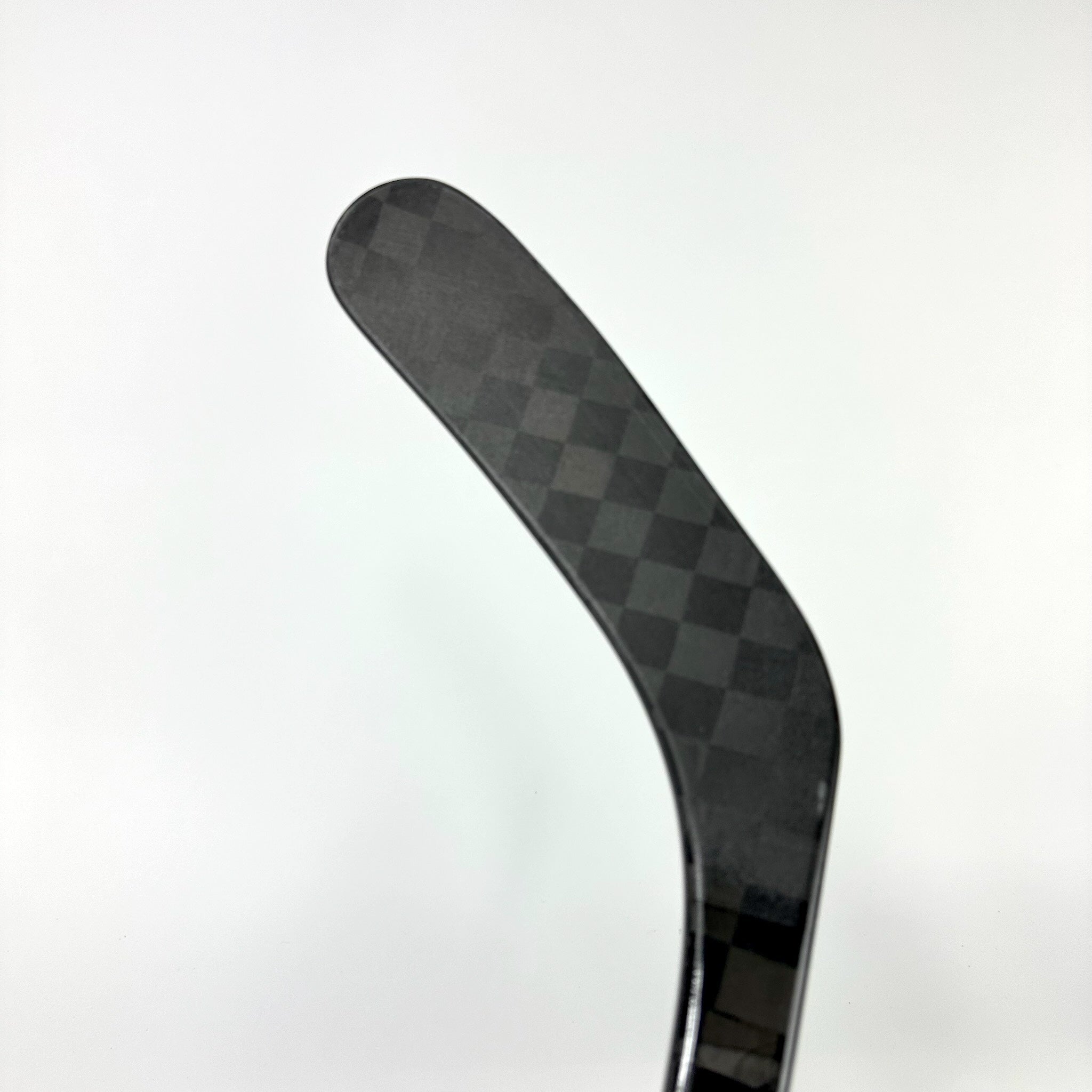 New Left Blackout Bauer Nexus Sync (Nexus DK) | 95 Flex P90TM Curve Grip | Toropchenko | K473