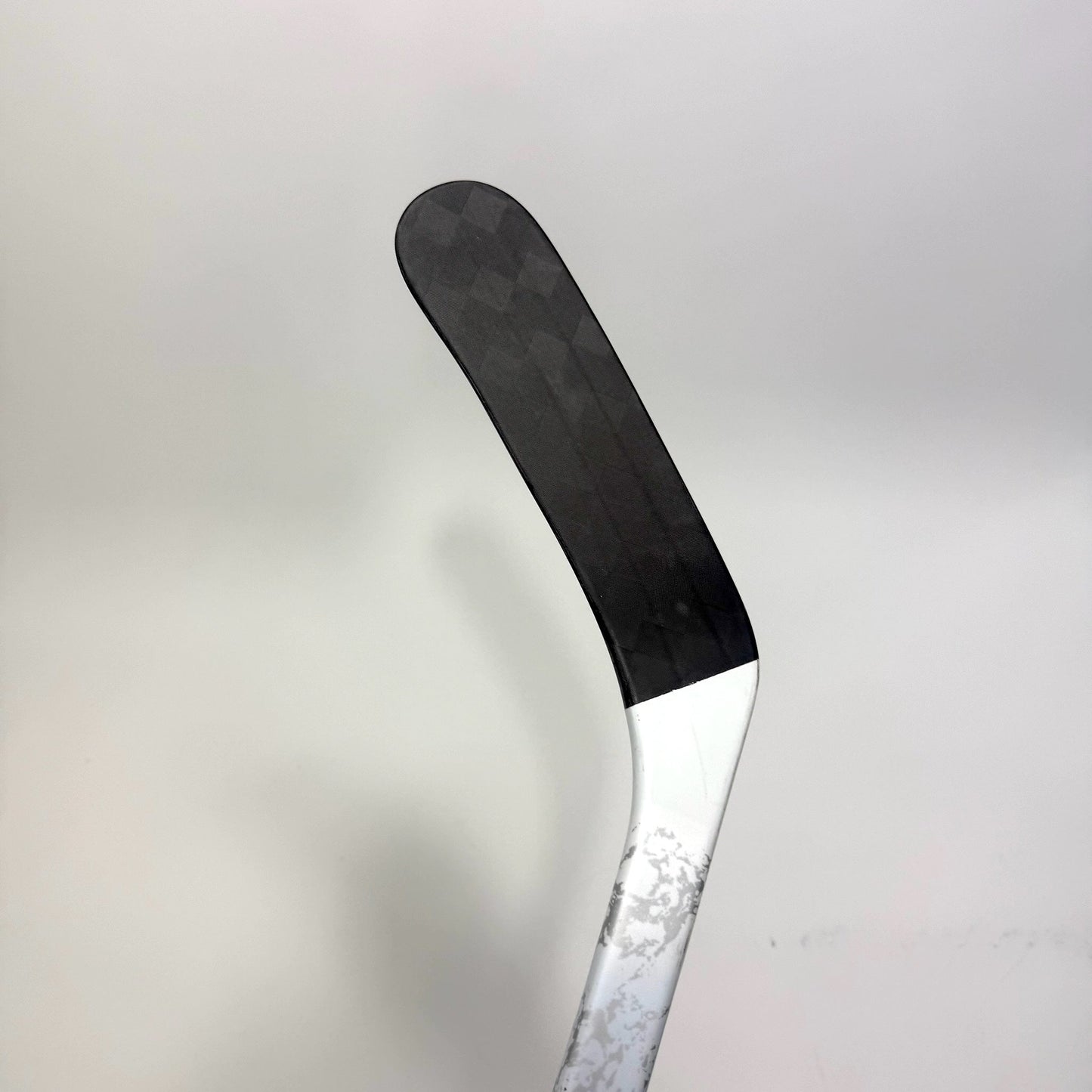 New Left White CCM Ribcor Trigger 9 Pro | 85 Flex P92M Curve Grip | BH400 - Top Flight Hockey