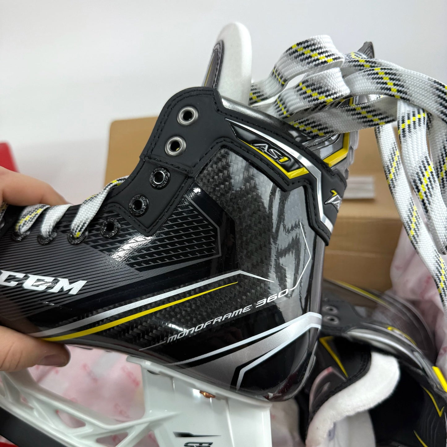 New CCM Super Tacks AS1 Skates | Jr 4.5D | CCM482