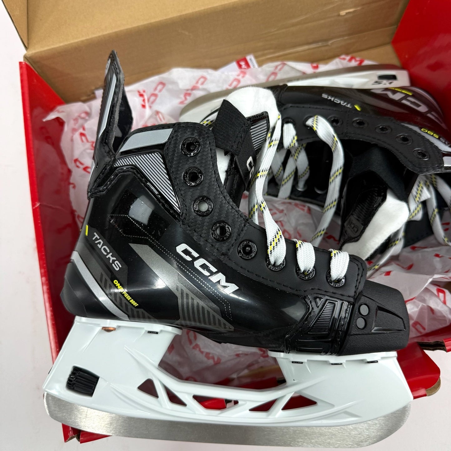 New CCM Tacks AS580 Skates | Jr 13-1 R | J713 - Top Flight Hockey