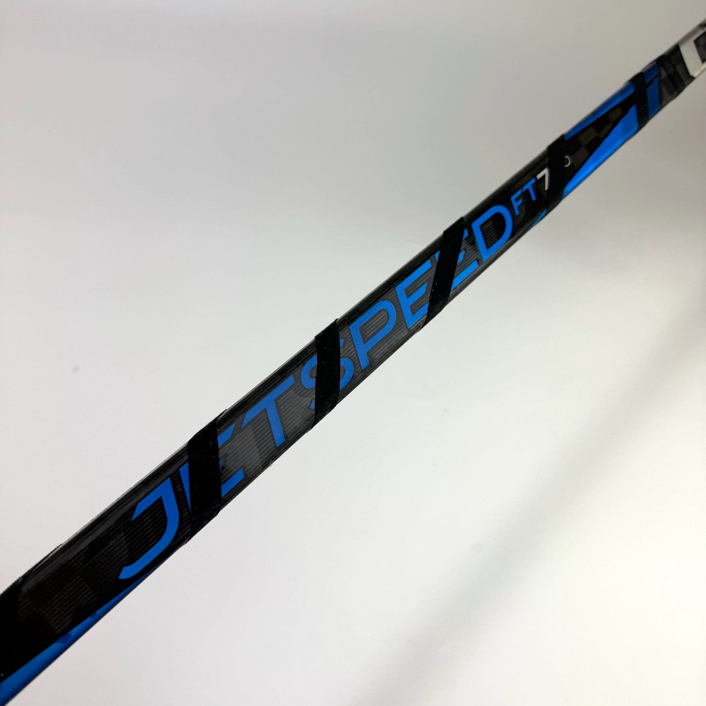 Used Left Blue CCM Jetspeed FT7 Pro | 80 Flex P28M Curve Grip | F364 - Top Flight Hockey