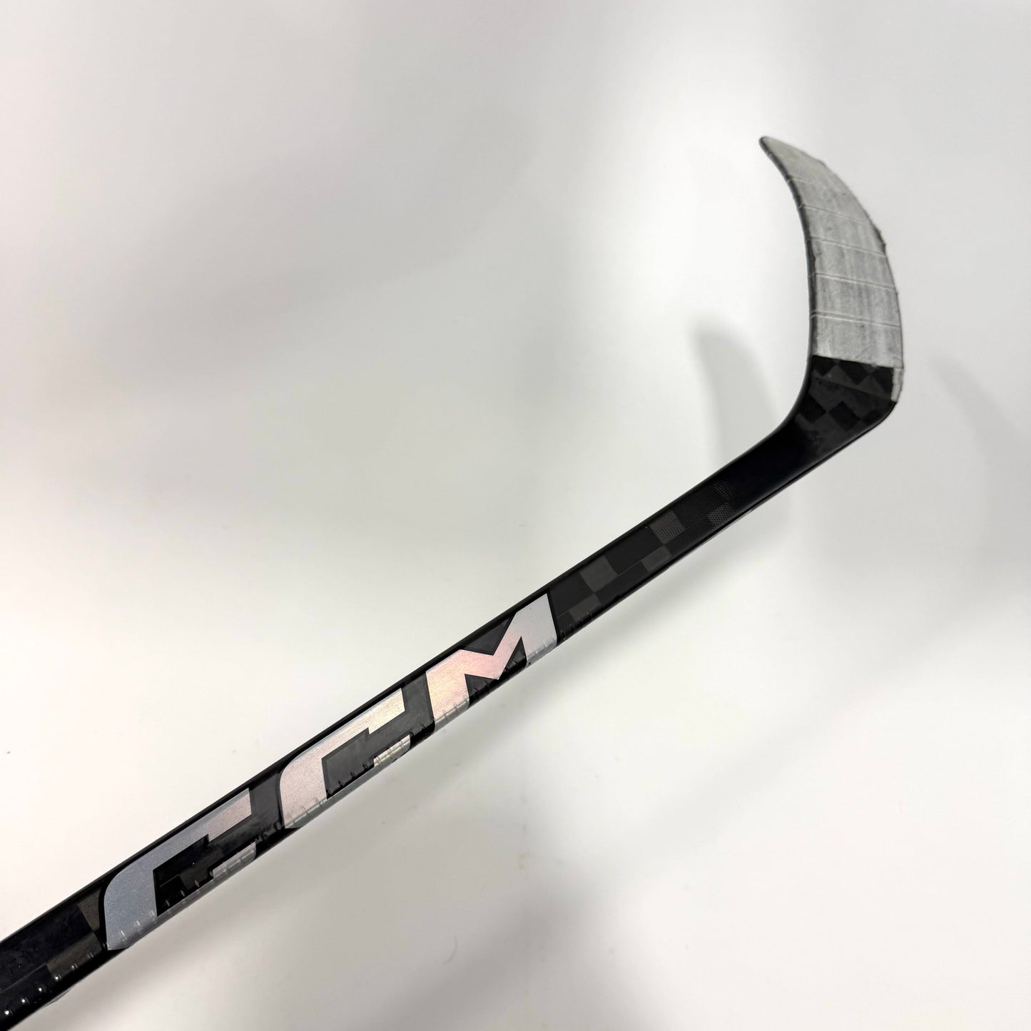 Used Right CCM Black CCM Jetspeed FT8 Pro | 95 Flex P92M Curve Grip | AB948
