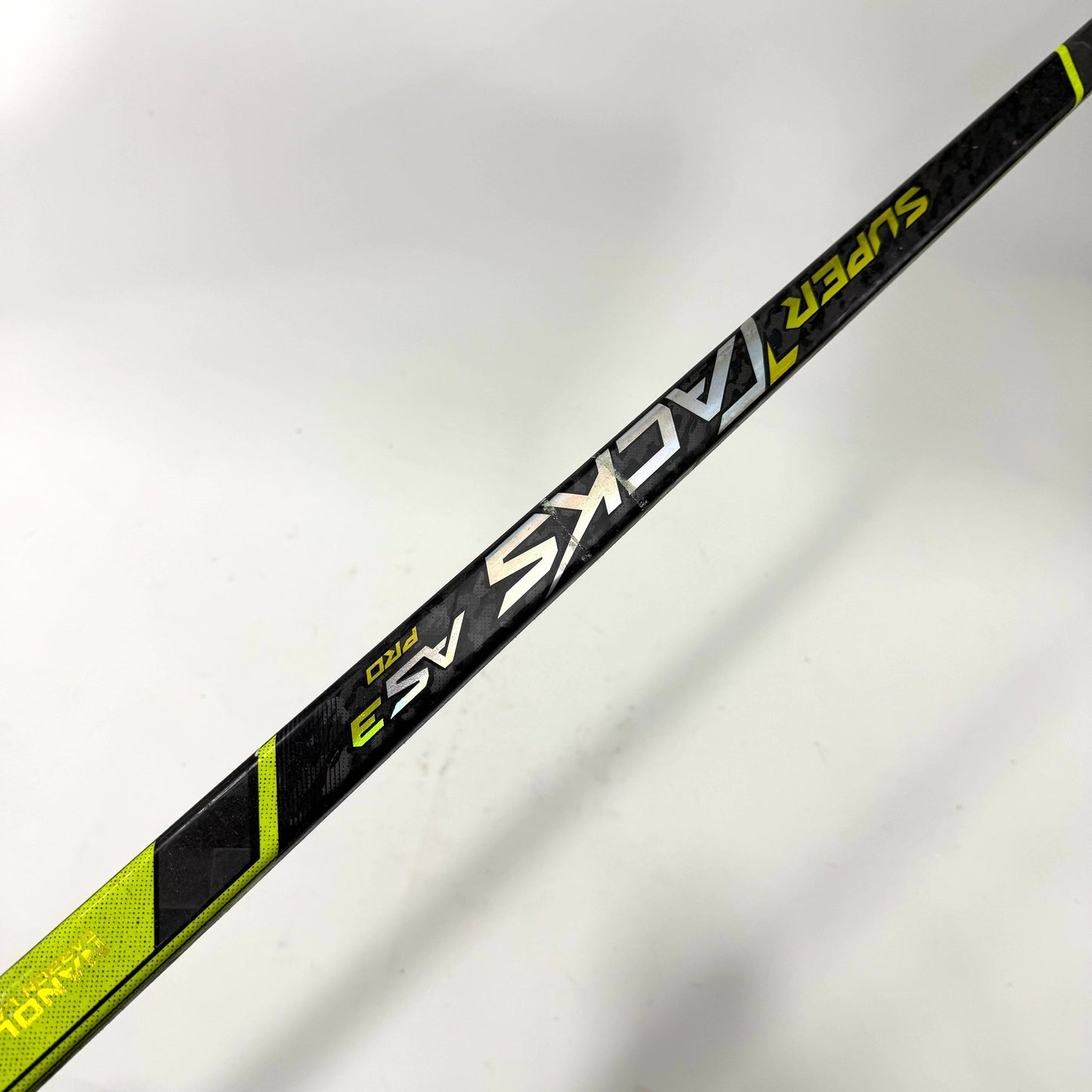 Broken Right CCM Super Tacks AS3 Pro | 90 Flex P92 Curve Grip | Blackhawks Collin Blackwell | CH7