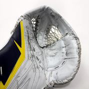 Used Team Sweden Regular Vaughn SLR4 Goalie Glove | Arvid Soderblom | BH397 - Top Flight Hockey