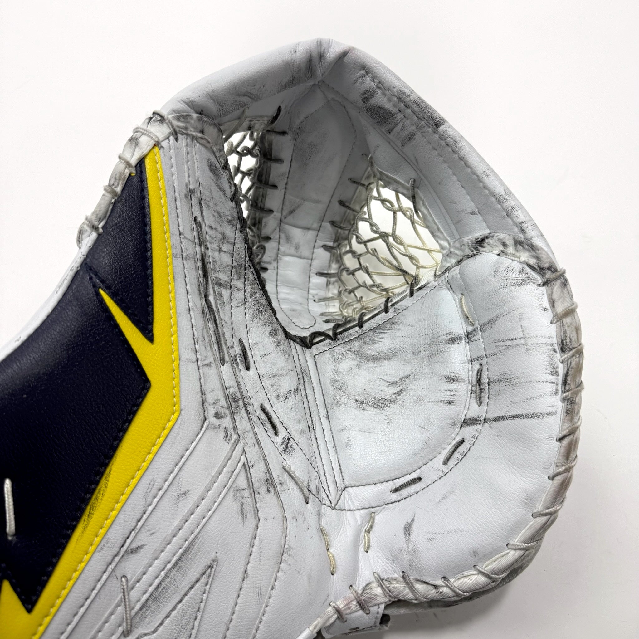 Used Team Sweden Regular Vaughn SLR4 Goalie Glove | Arvid Soderblom | BH397 - Top Flight Hockey
