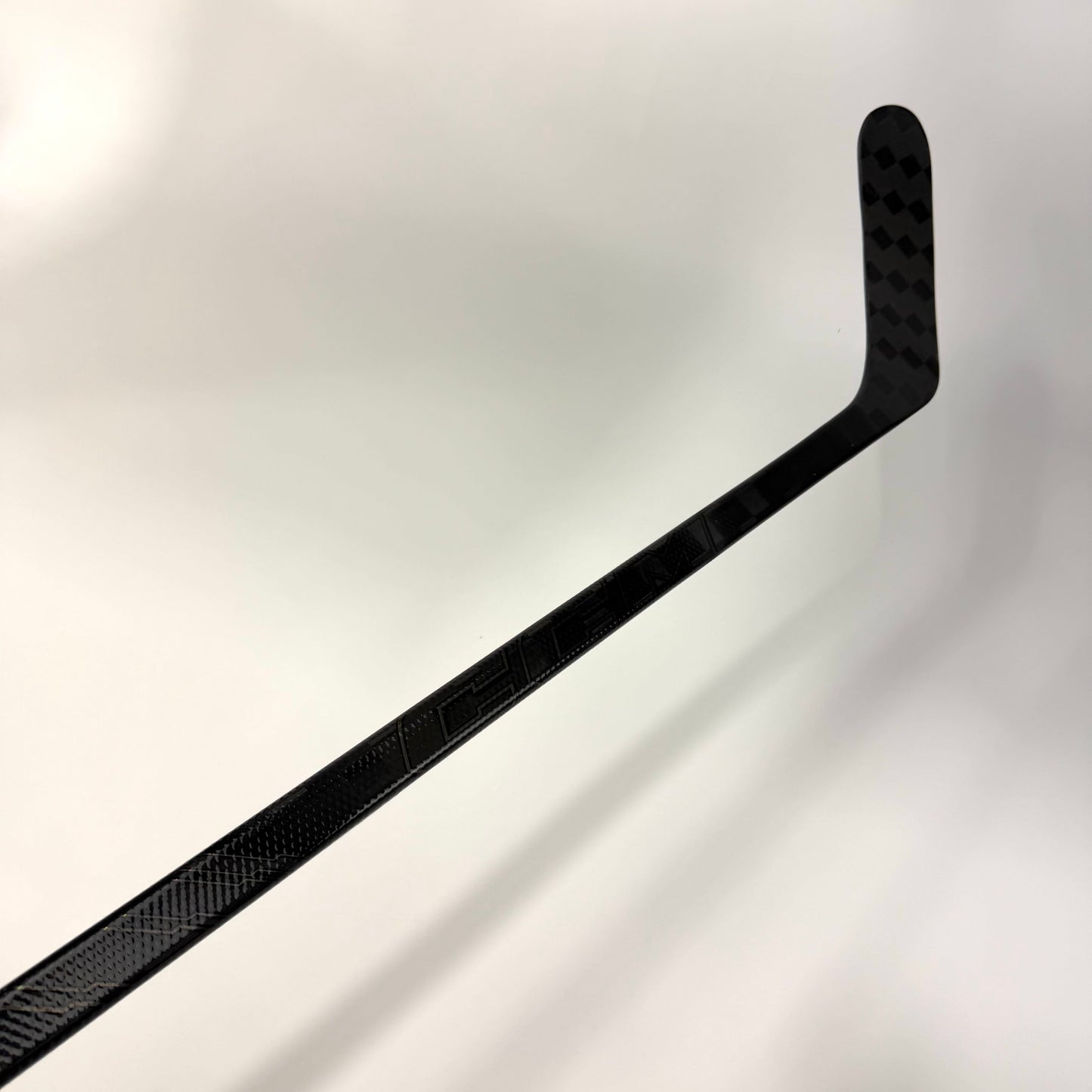 New Left CCM Tacks XF Ghost | 85 Flex P28M Curve Grip | AB724