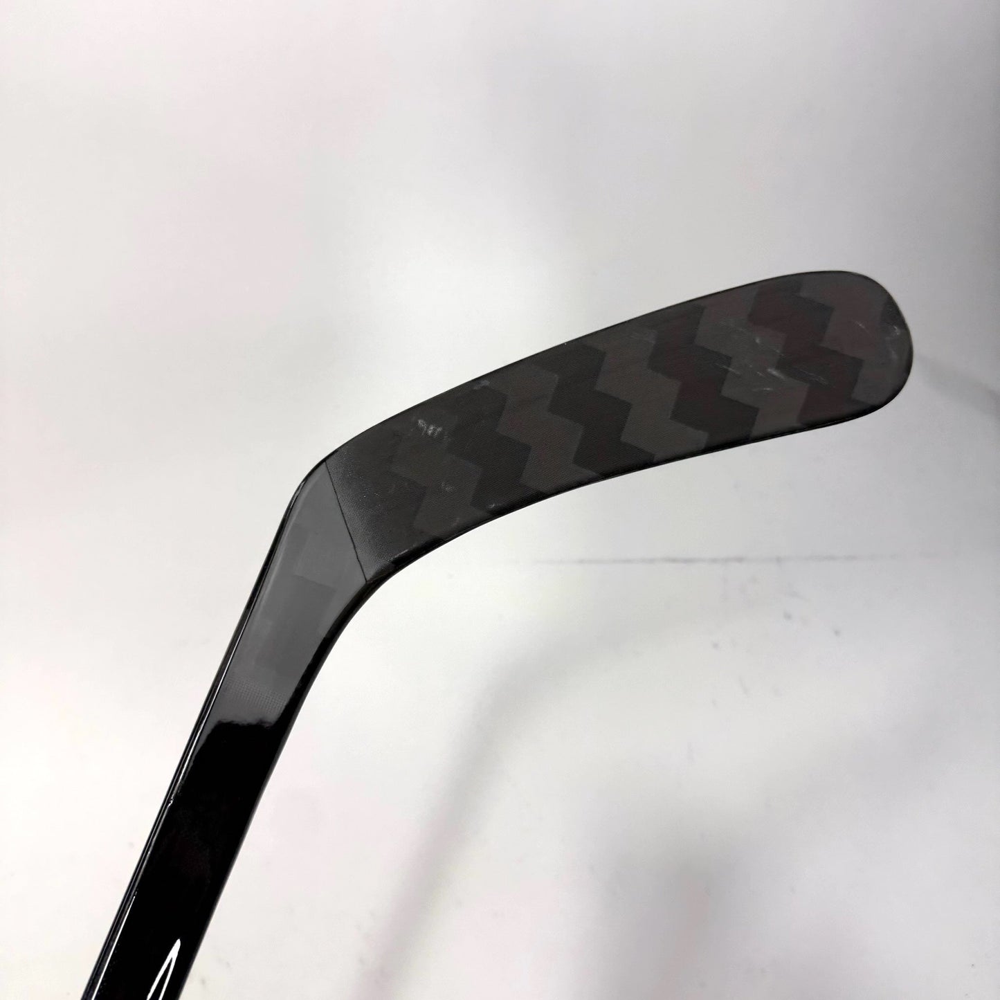 New Right CCM Tacks XF Ghost | 65 Flex P92 Curve Non Grip | J226 - Top Flight Hockey